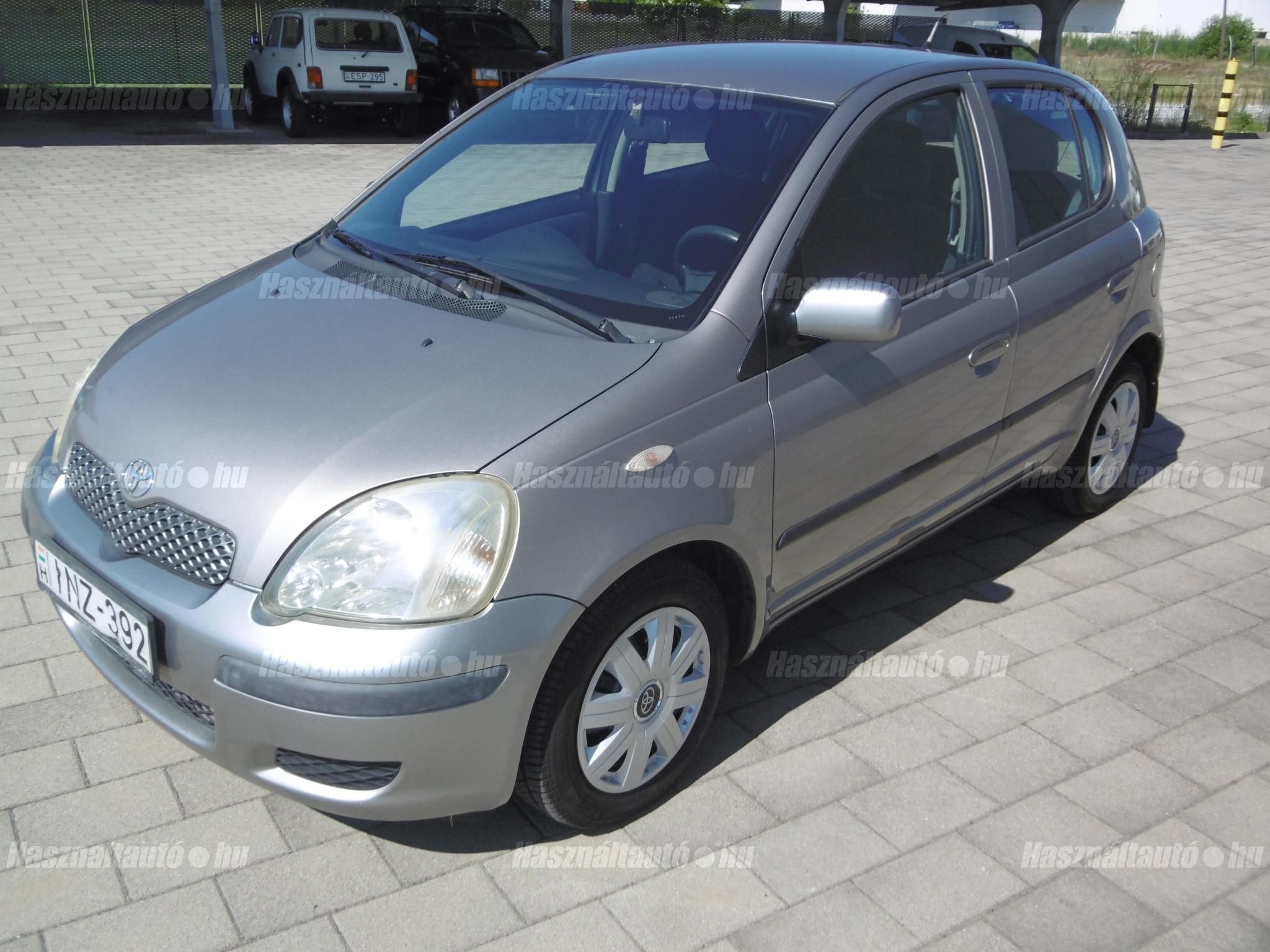 TOYOTA YARIS 2003/4 - 1