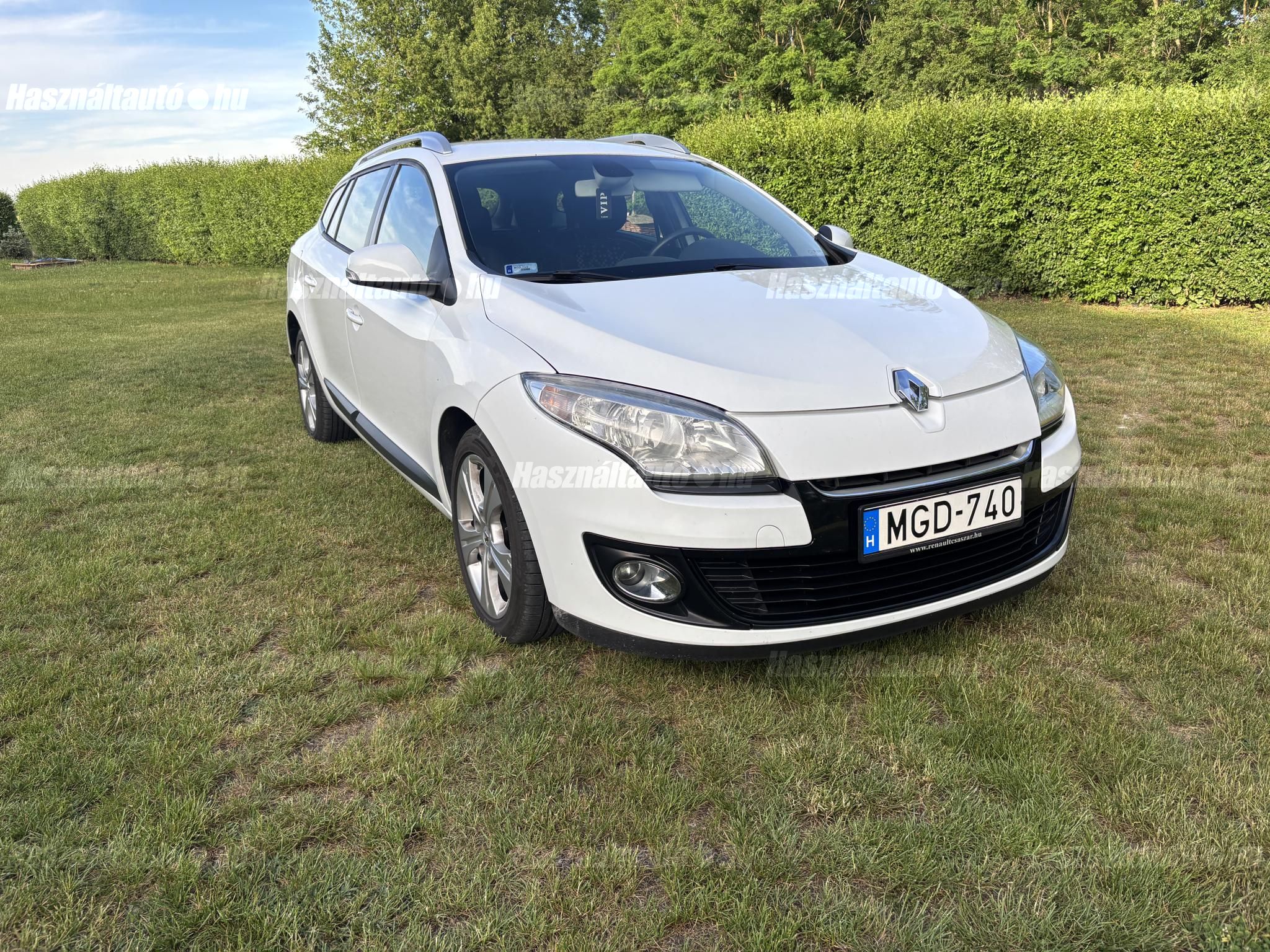 RENAULT MEGANE 2012/10 - 1