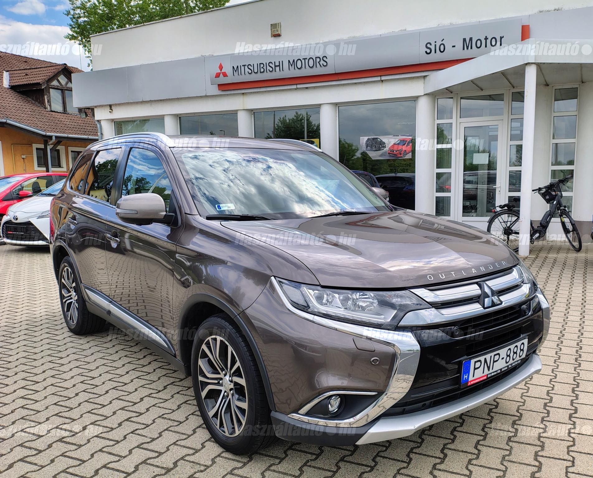 MITSUBISHI OUTLANDER 2017/11 - 1