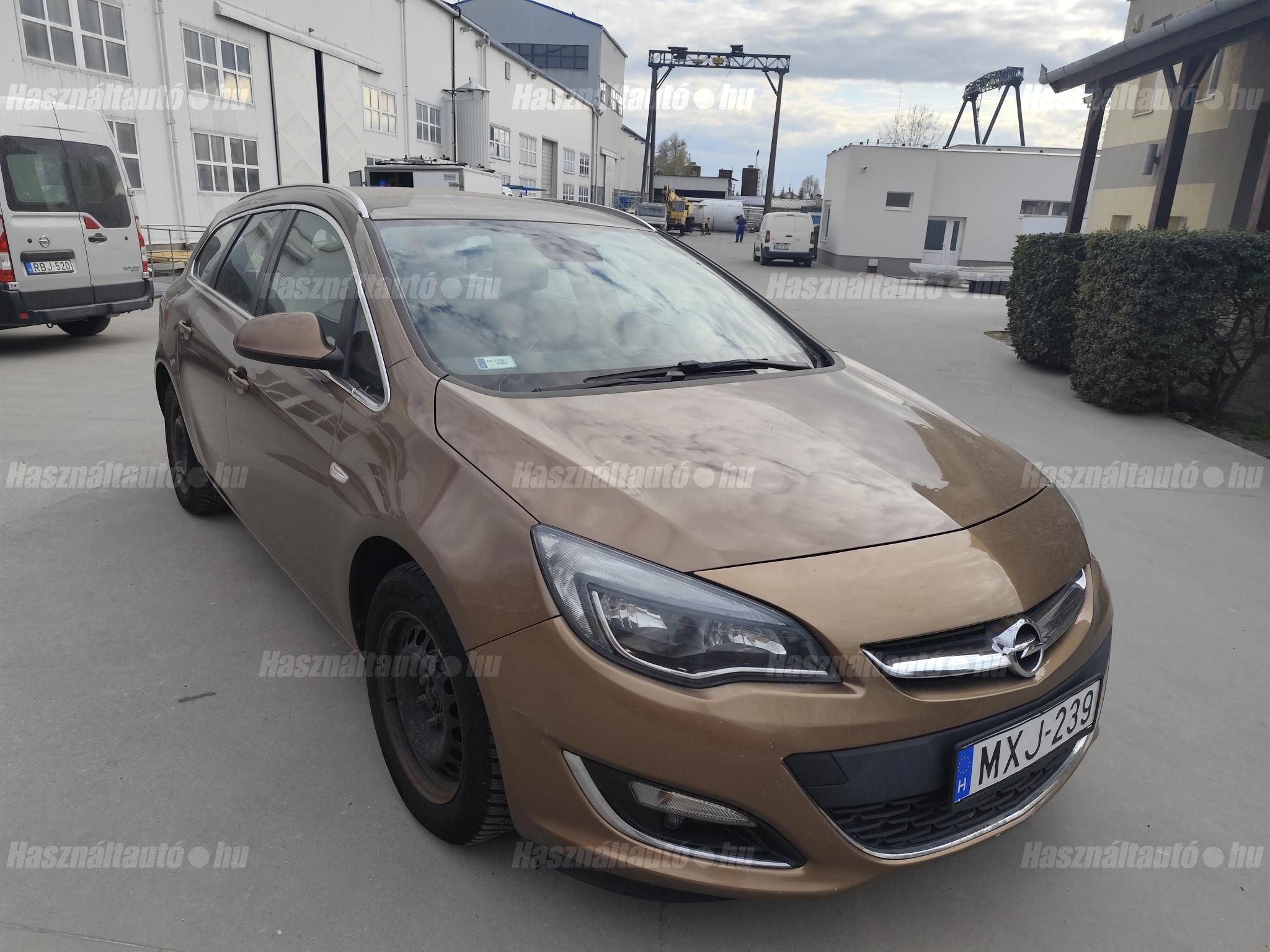 OPEL ASTRA 2014 - 1