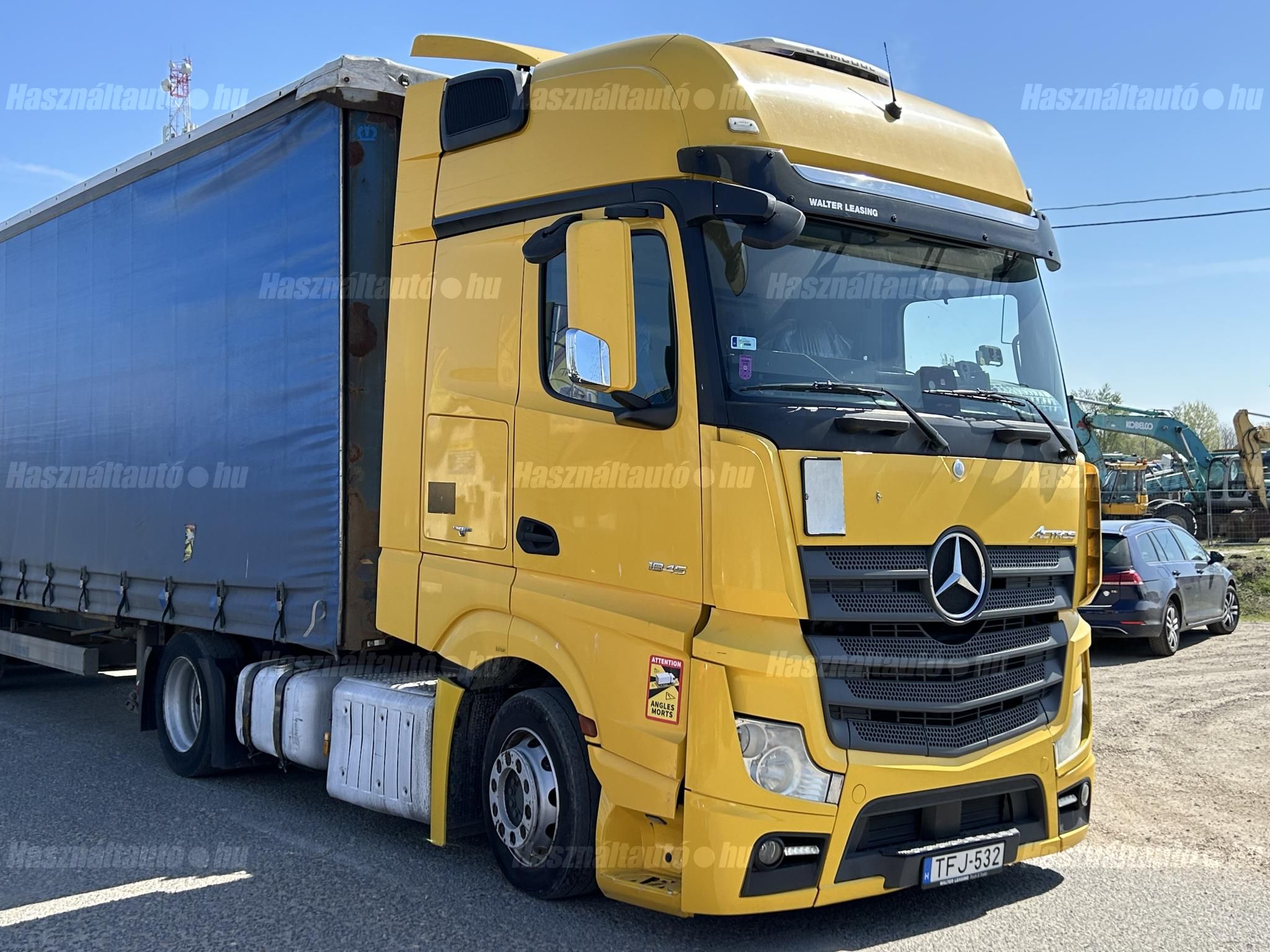 MERCEDES-BENZ 2017/2 - 1
