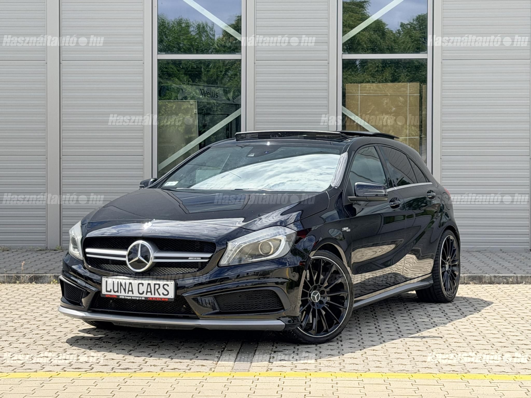 MERCEDES-AMG A 45 2015/4 - 1