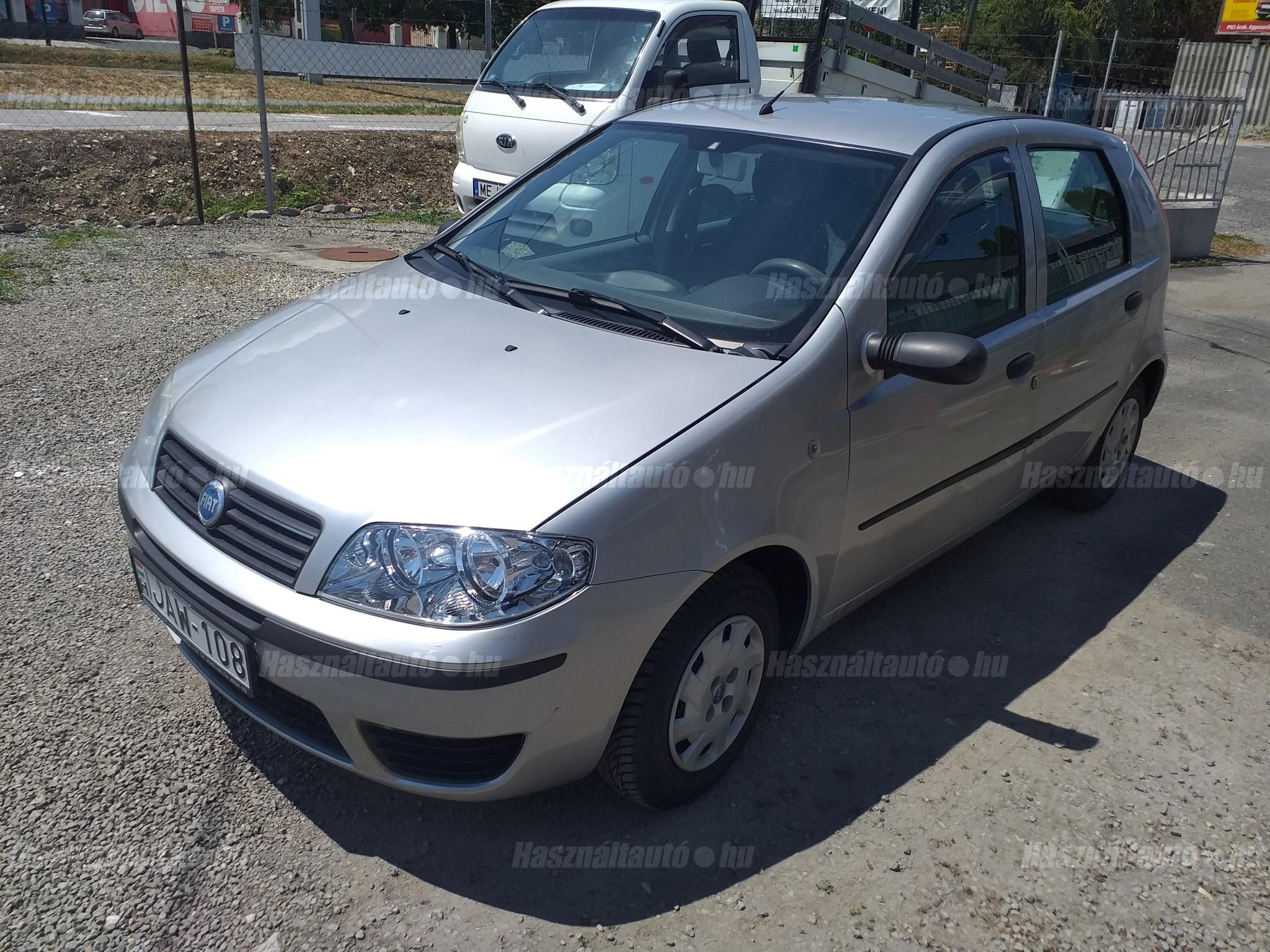 FIAT PUNTO 2004 - 1