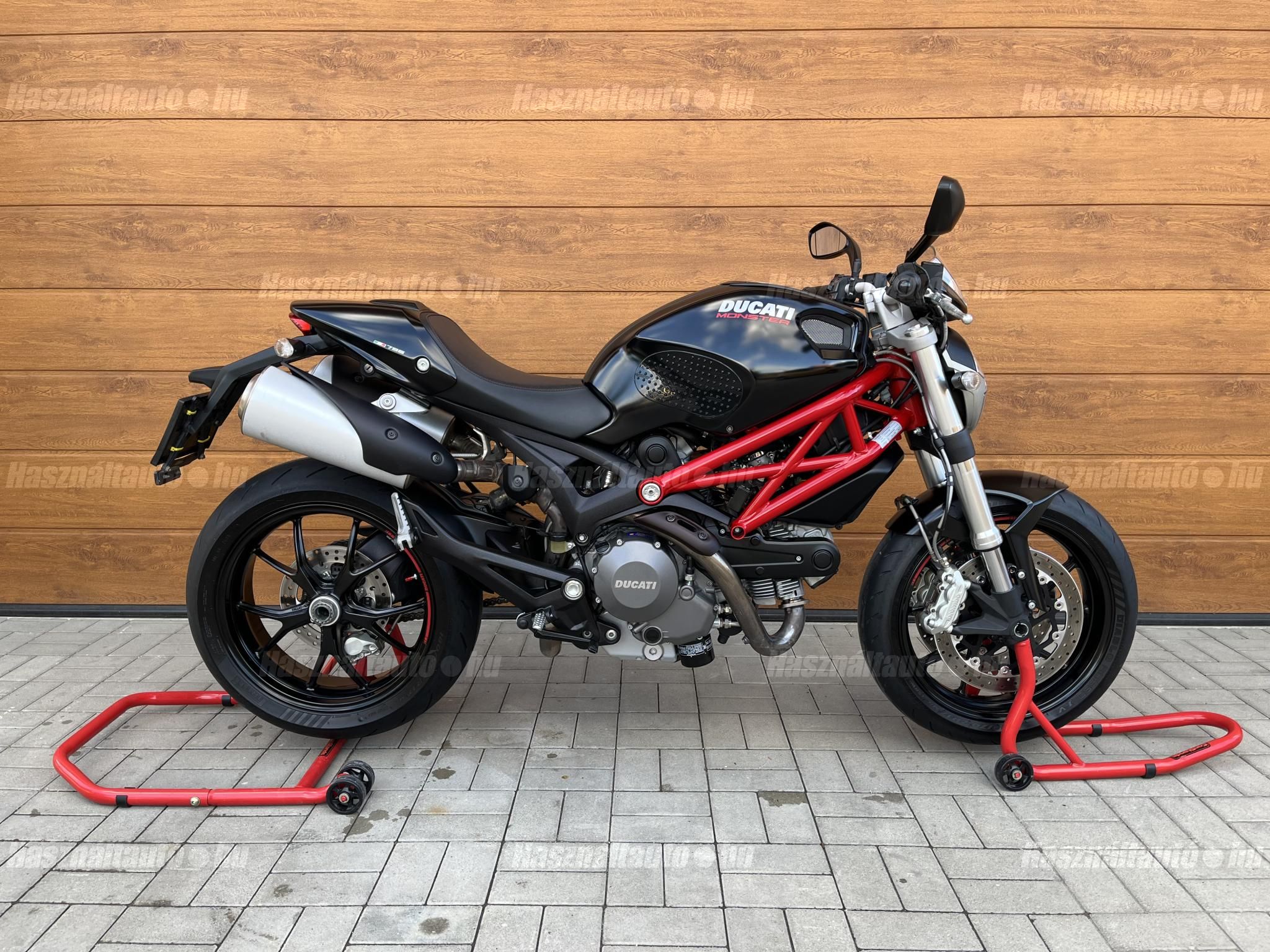DUCATI MONSTER 796 2012/5 - 1