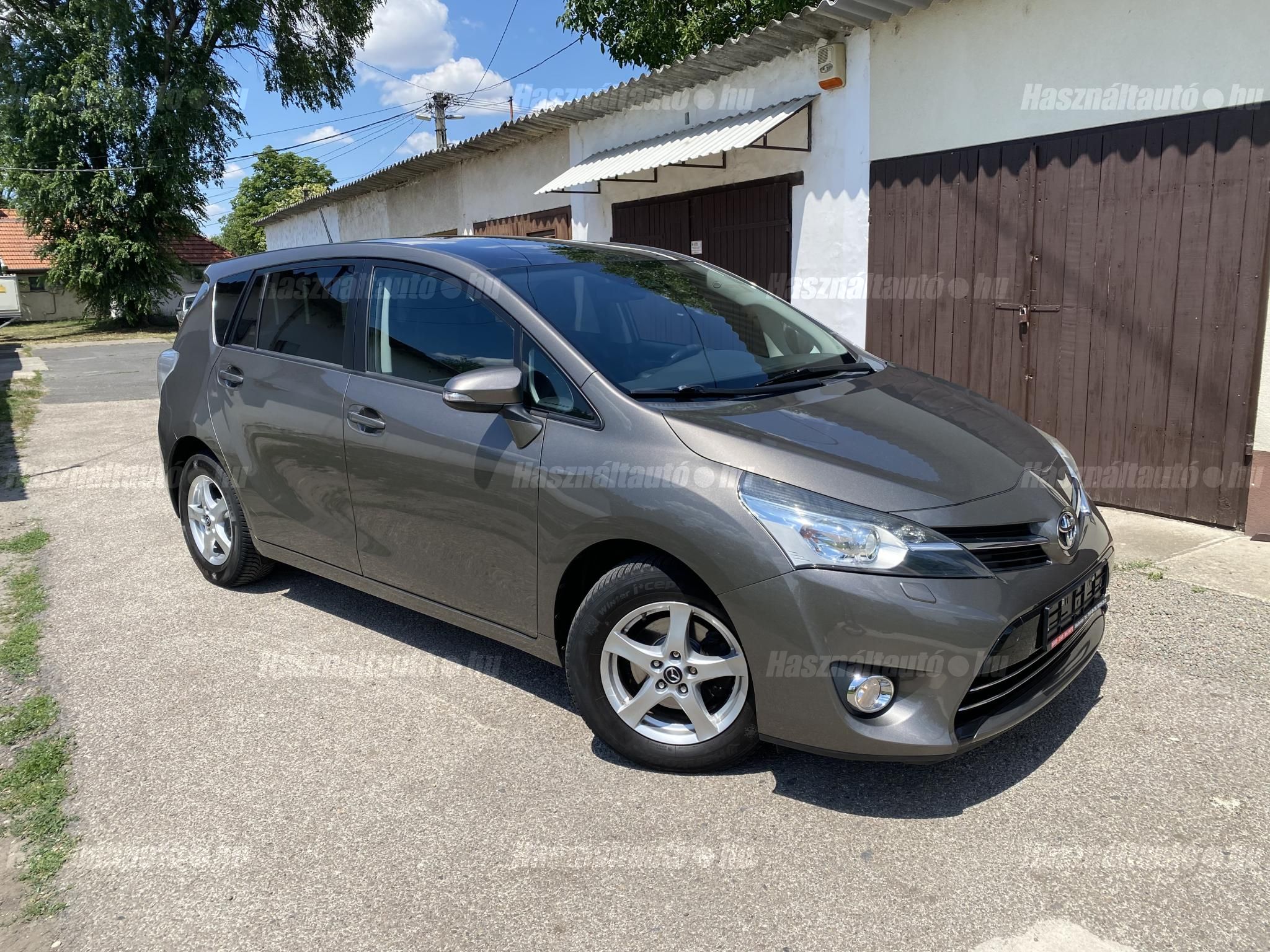 TOYOTA VERSO 2018/10 - 1