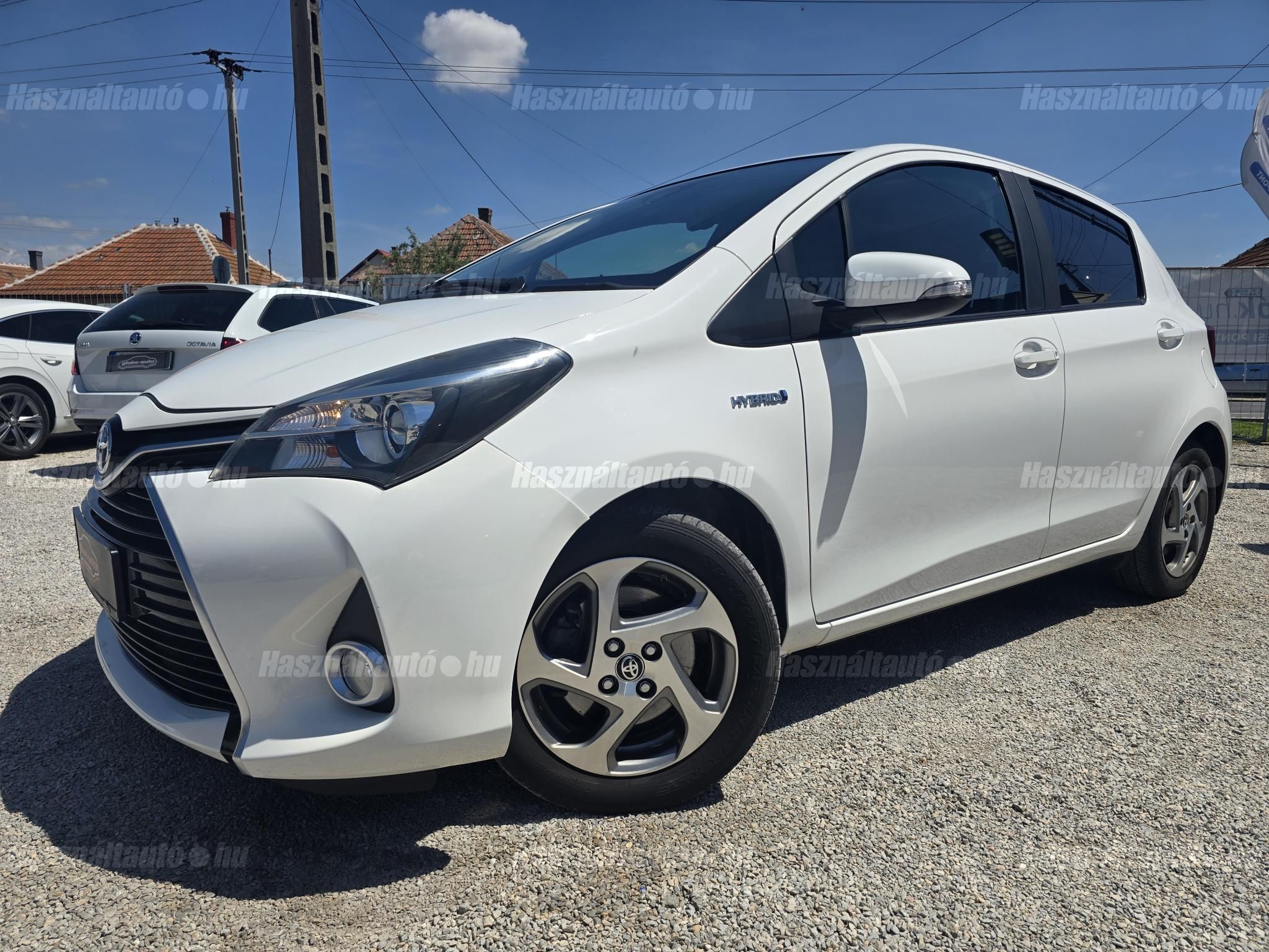 TOYOTA YARIS 2016/3 - 1