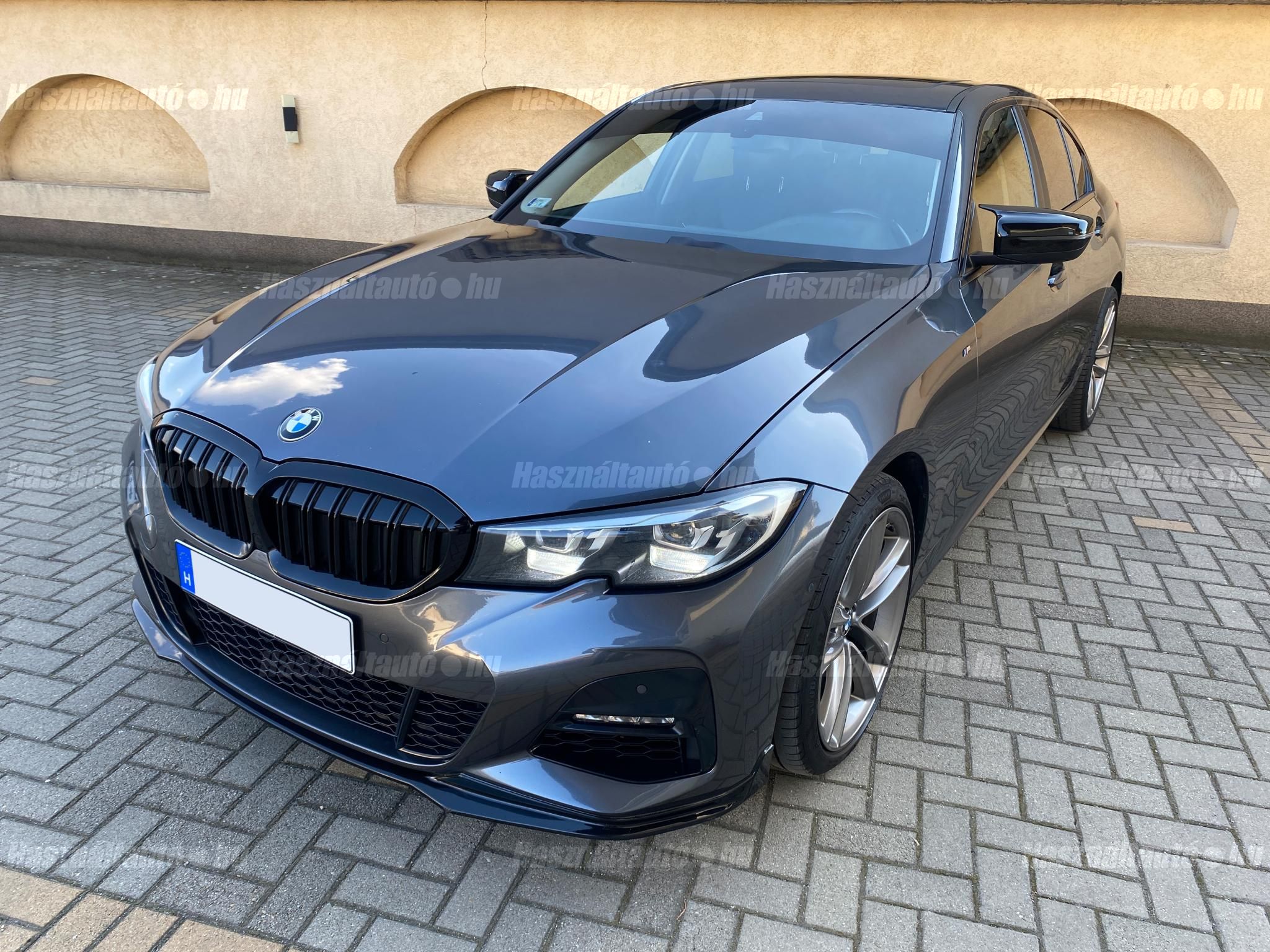 BMW 330 2019/9 - 1