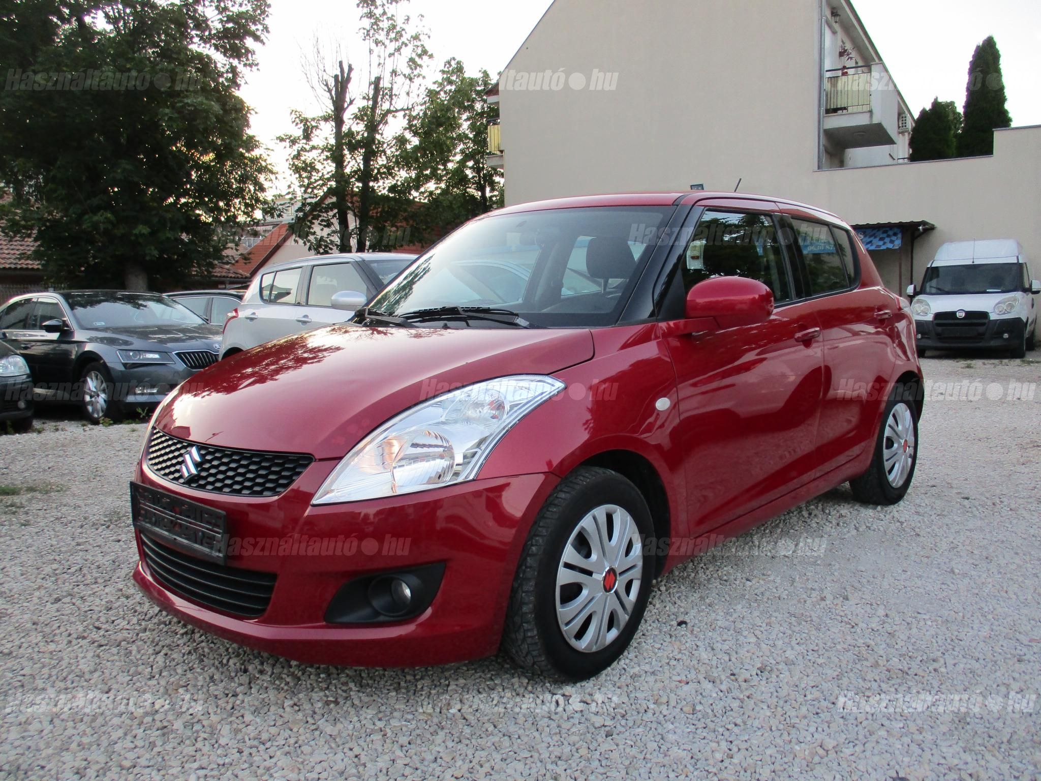 SUZUKI SWIFT 2013/5 - 1