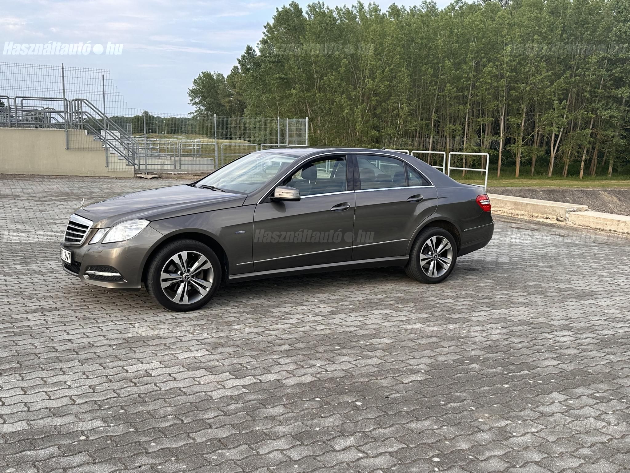 MERCEDES-BENZ E 220 2011/10 - 1