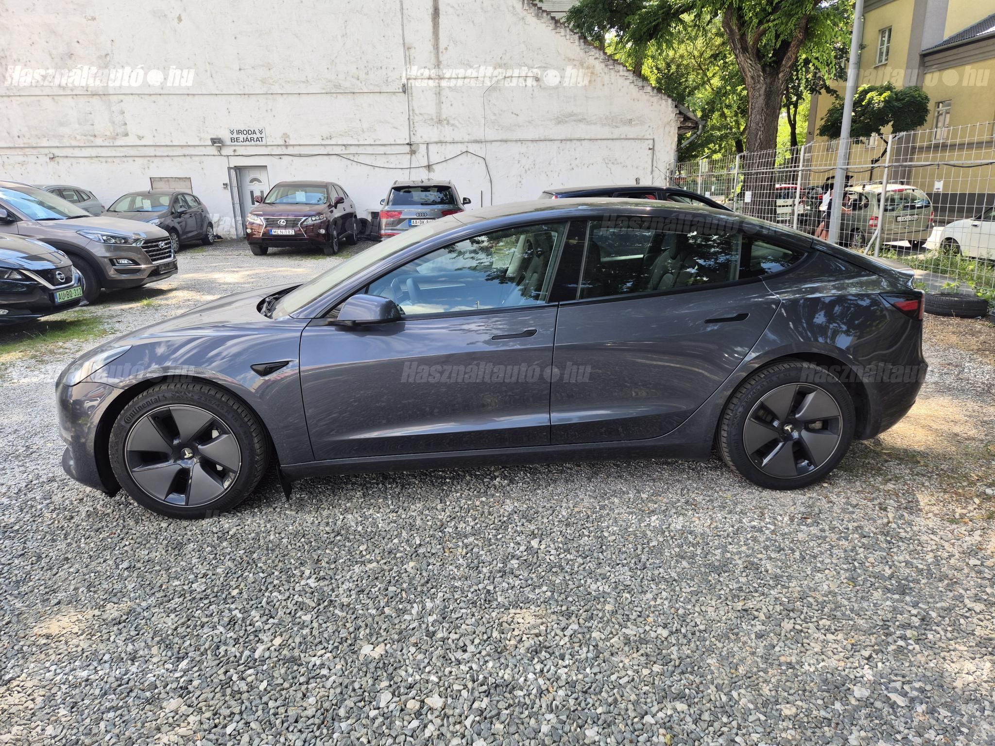 TESLA MODEL 3 2022/6 - 1