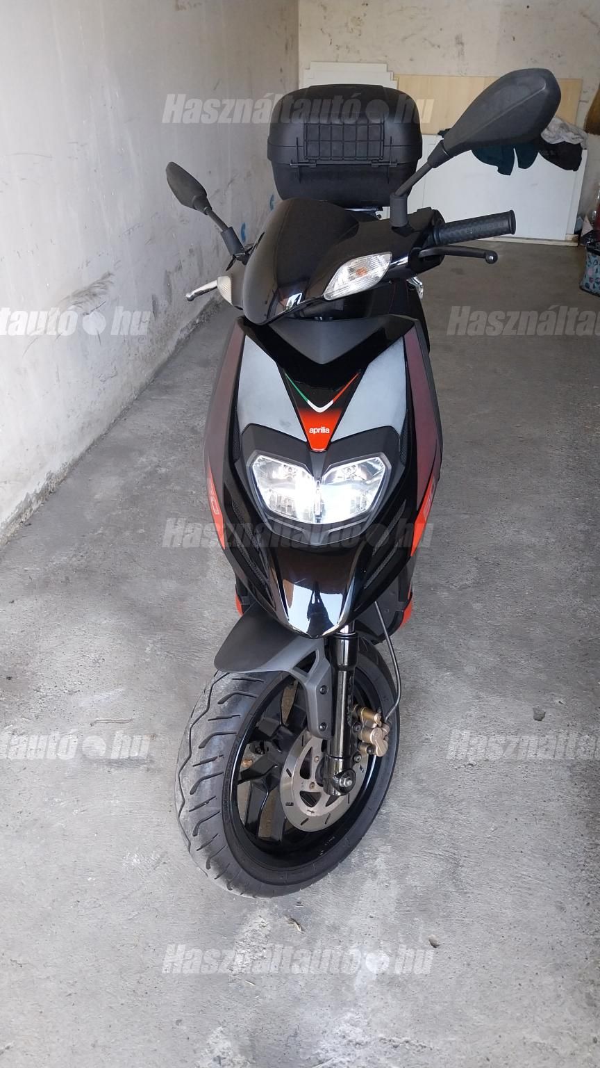 APRILIA SR 50 2014 - 1