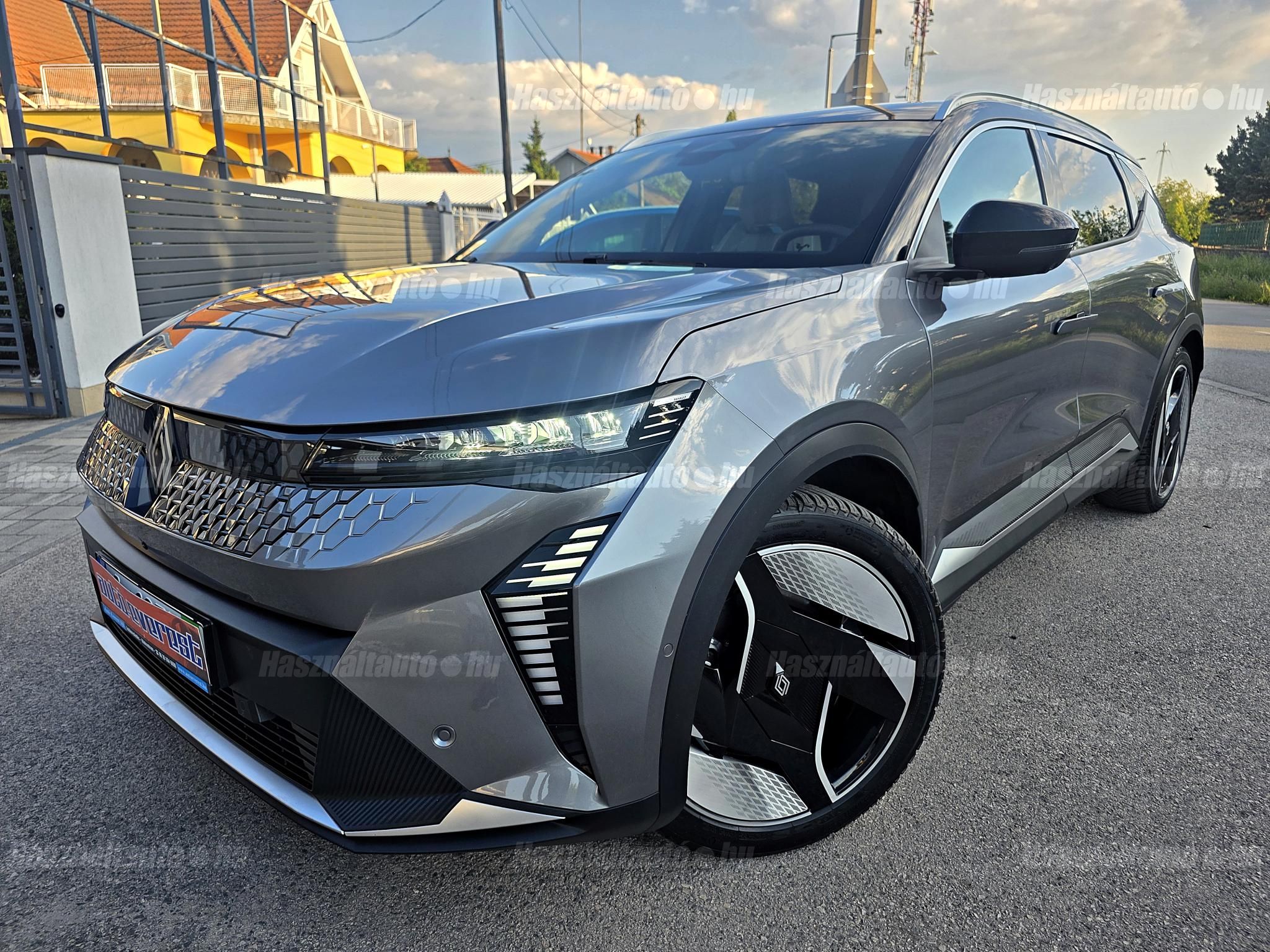 RENAULT SCENIC 2024/8 - 1