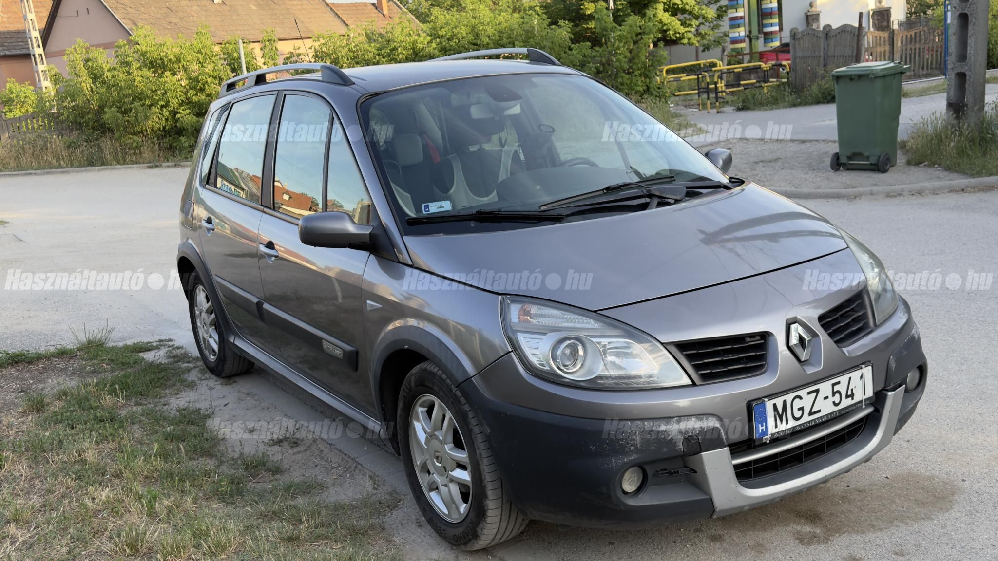 RENAULT SCENIC 2008/9 - 1