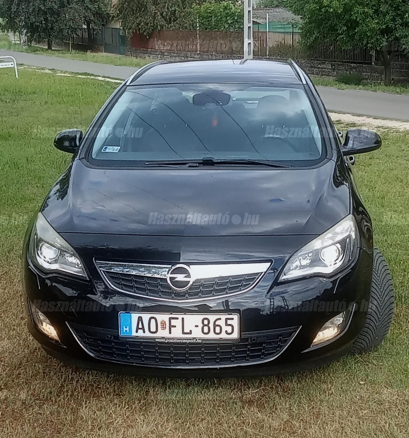 OPEL ASTRA J 2011/11 - 1