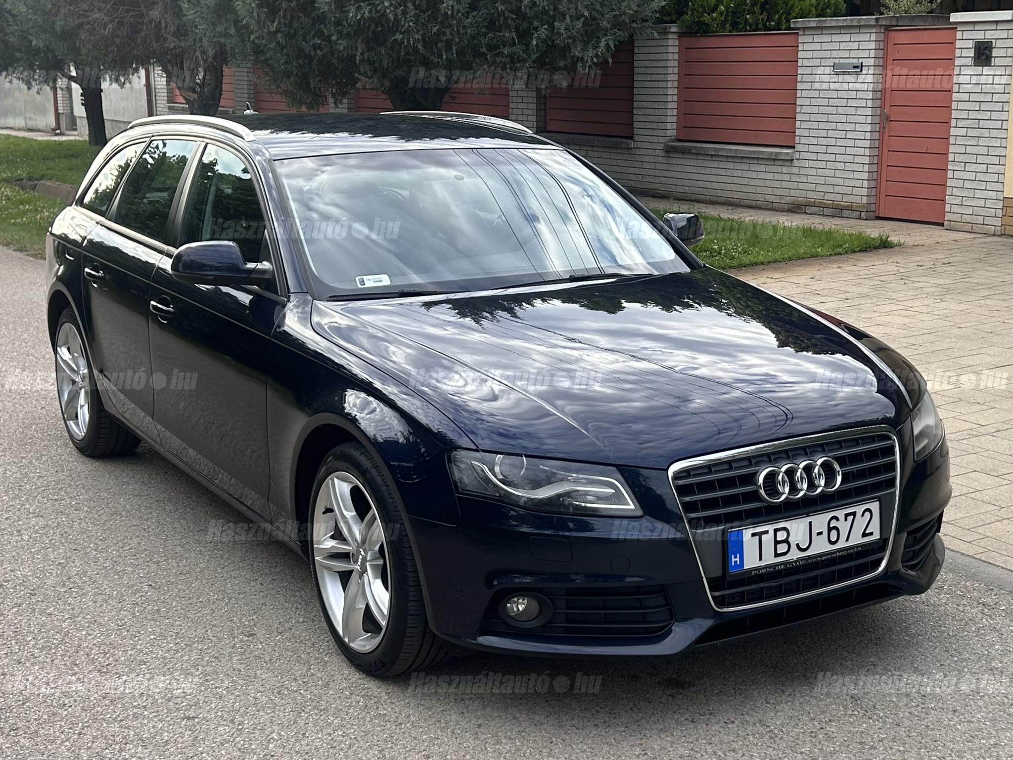 AUDI A4 2010/10 - 1