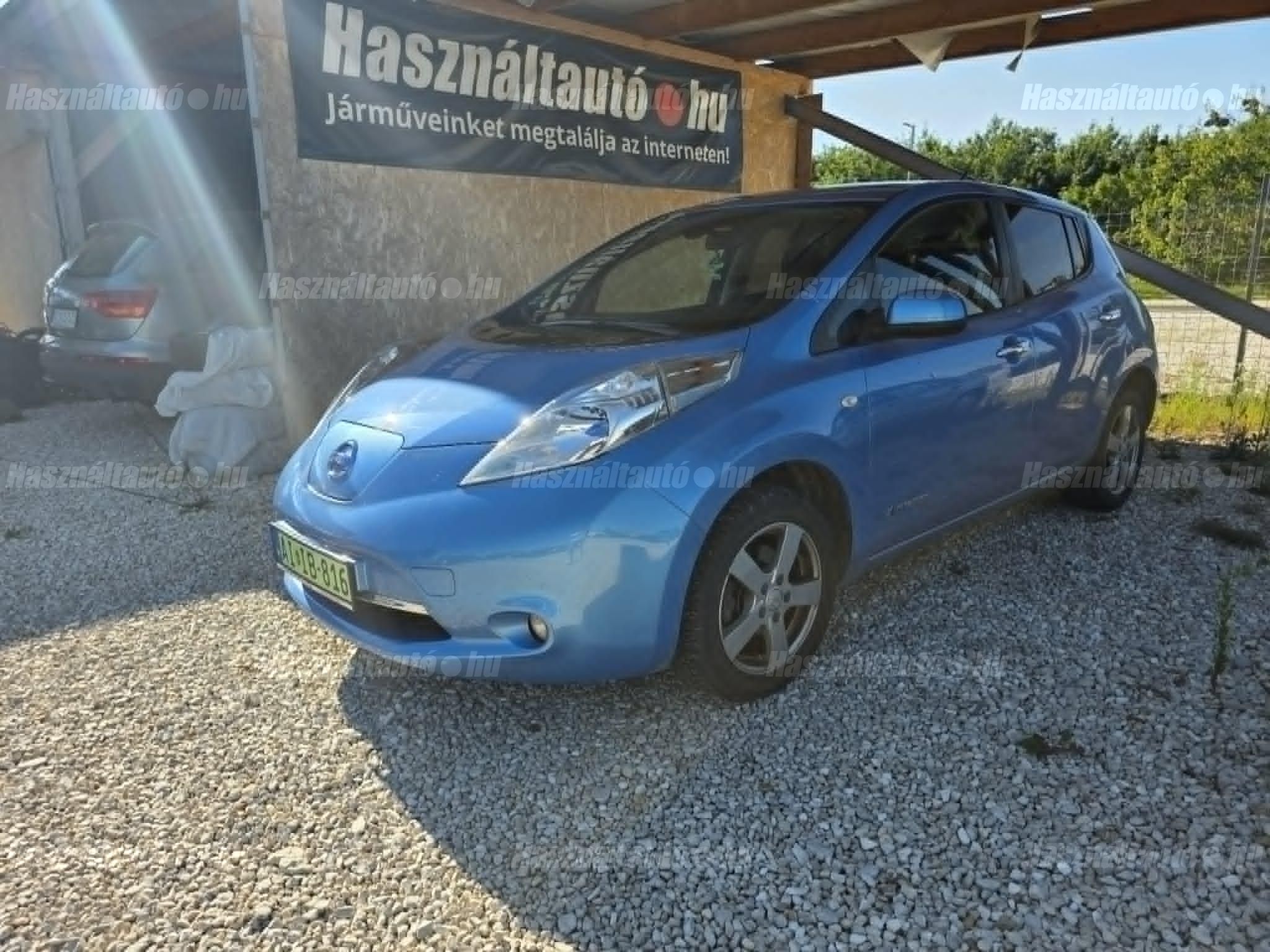NISSAN LEAF 2013/8 - 1