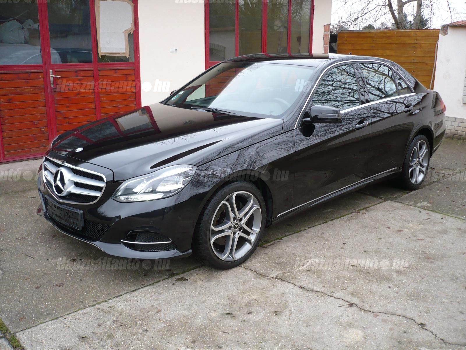 MERCEDES-BENZ E 200 2013 - 1