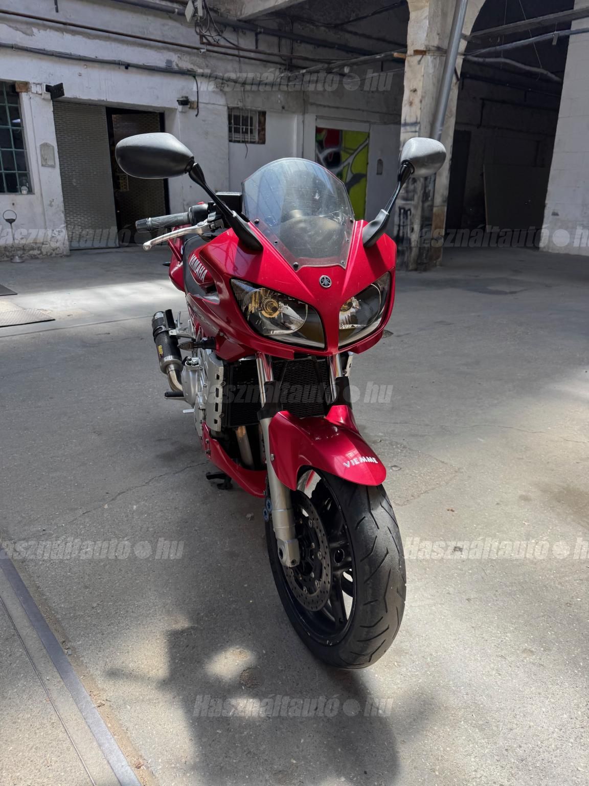 YAMAHA FZS 1000 (FAZER) 2001/8 - 1
