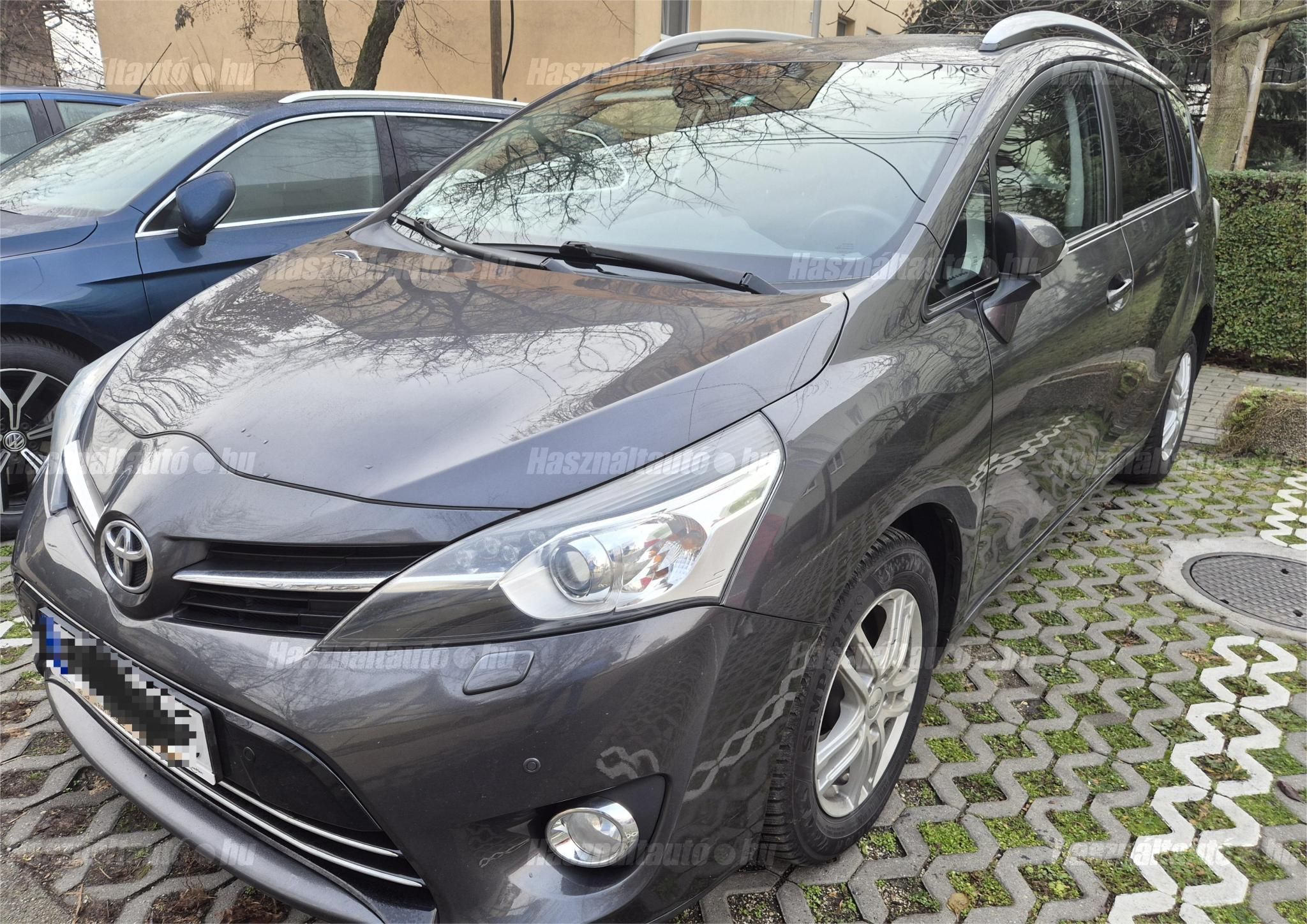 TOYOTA VERSO 2017/9 - 1