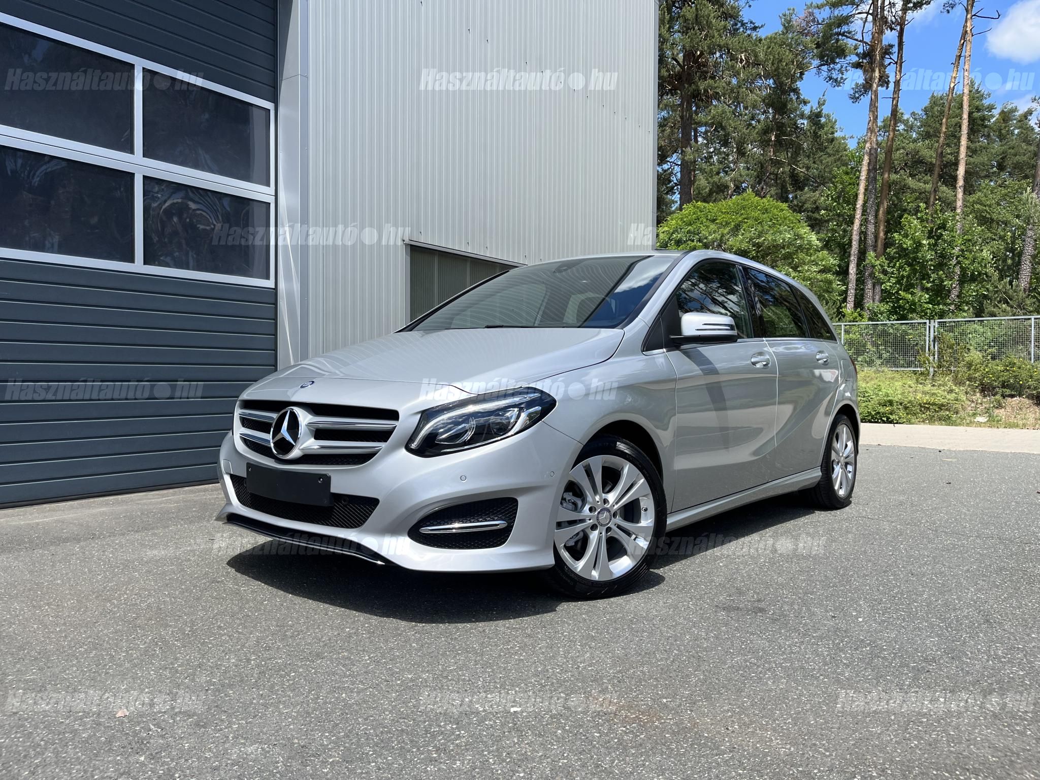 MERCEDES-BENZ B 180 2015/2 - 1