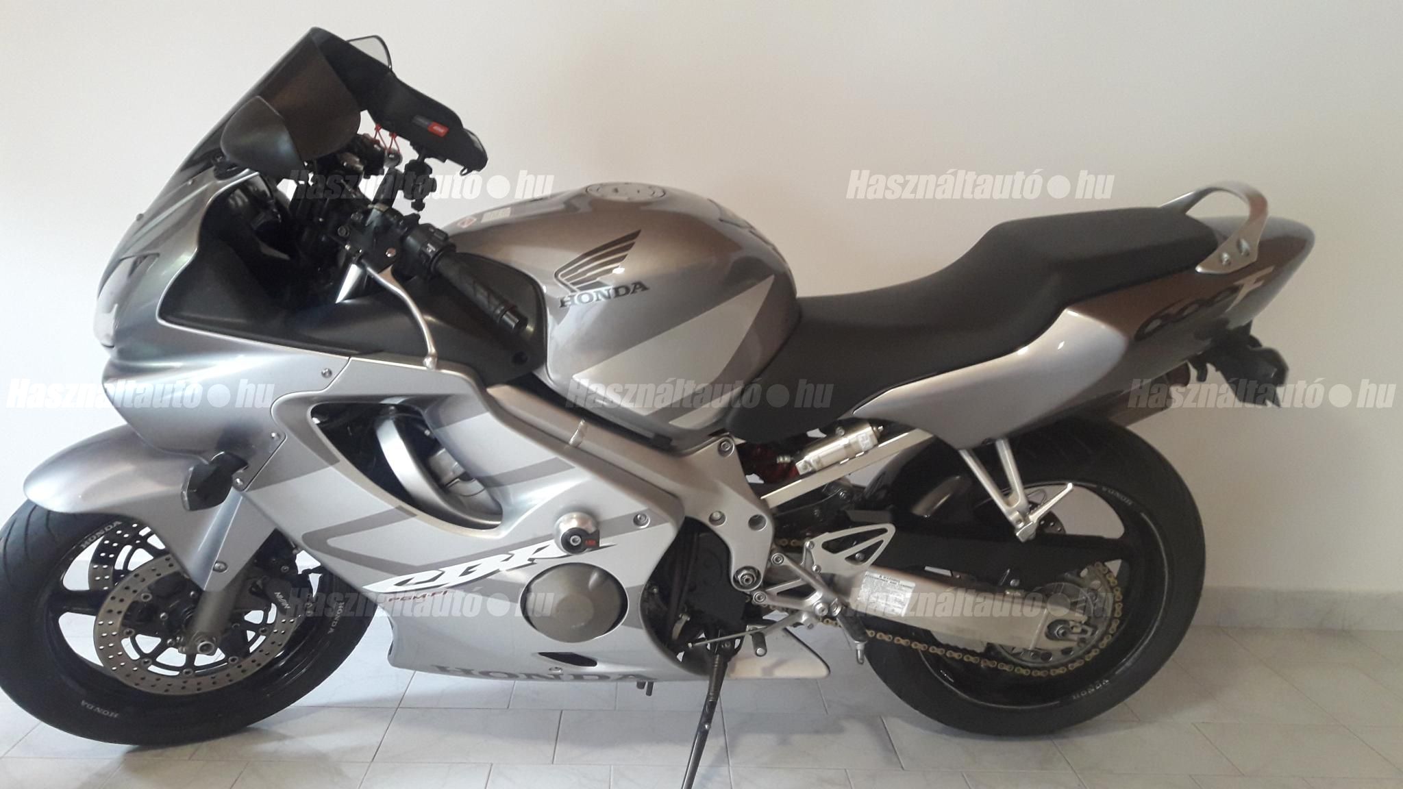 HONDA CBR 600 F4 2005/6 - 1