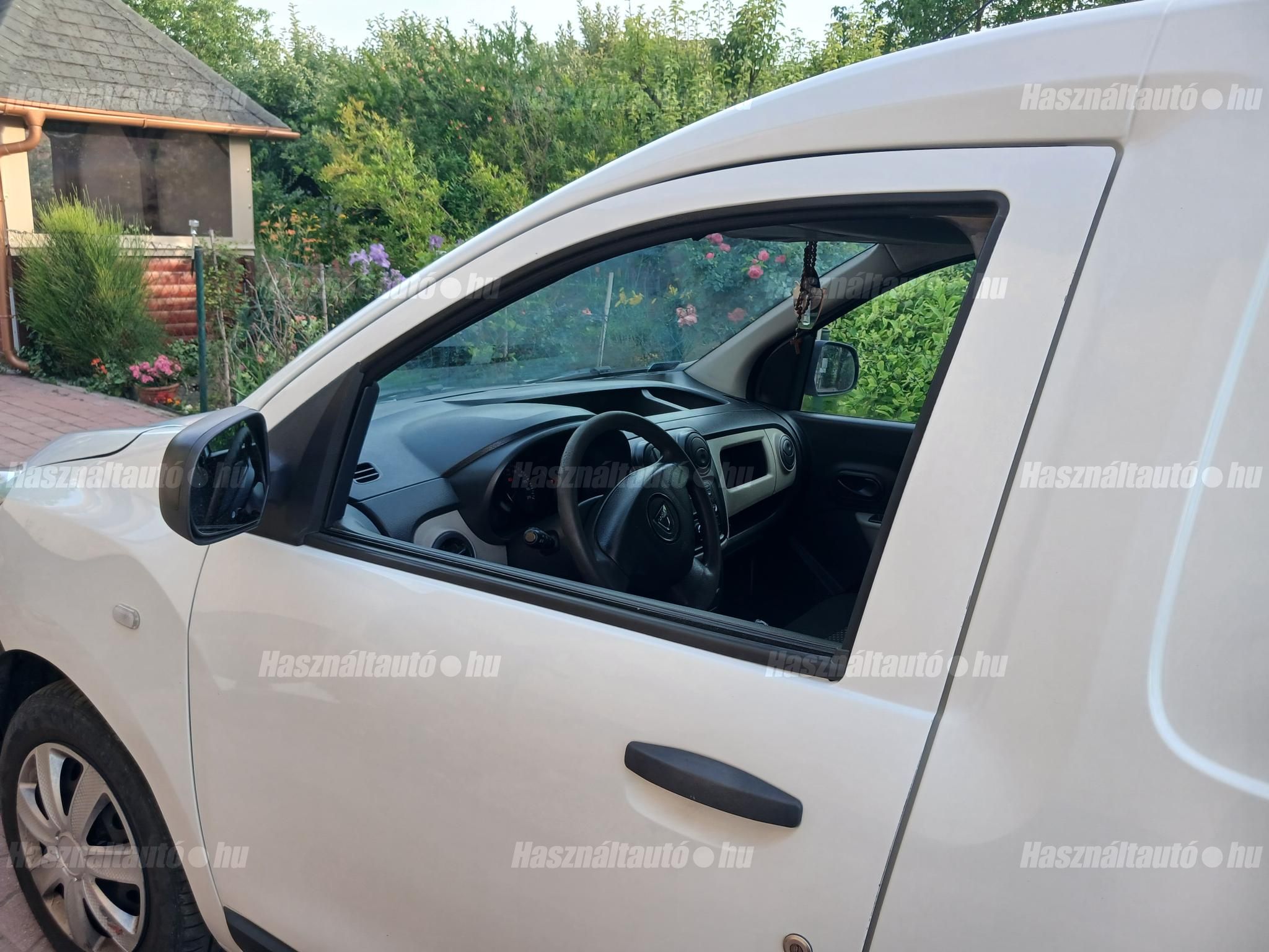 DACIA DOKKER 2016 - 1