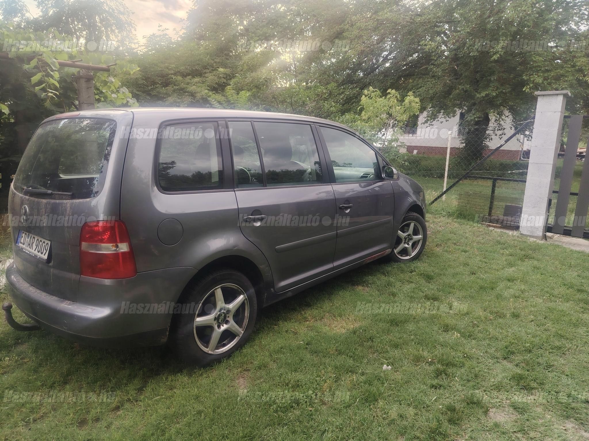 VOLKSWAGEN TOURAN 2004/12 - 1