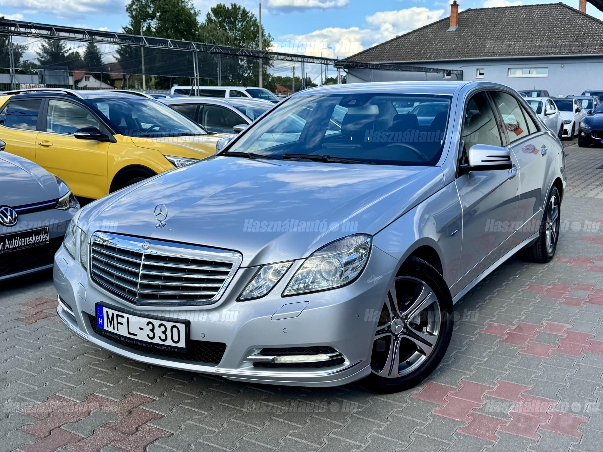 MERCEDES-BENZ E 220 2011/6 - 1