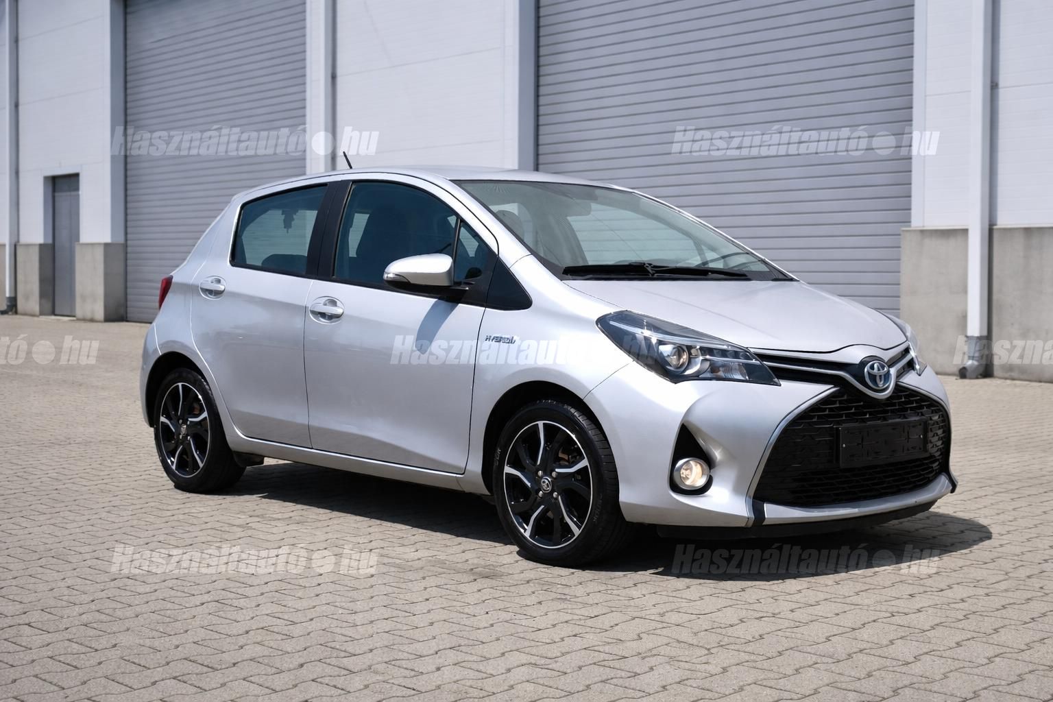 TOYOTA YARIS 2016/12 - 1