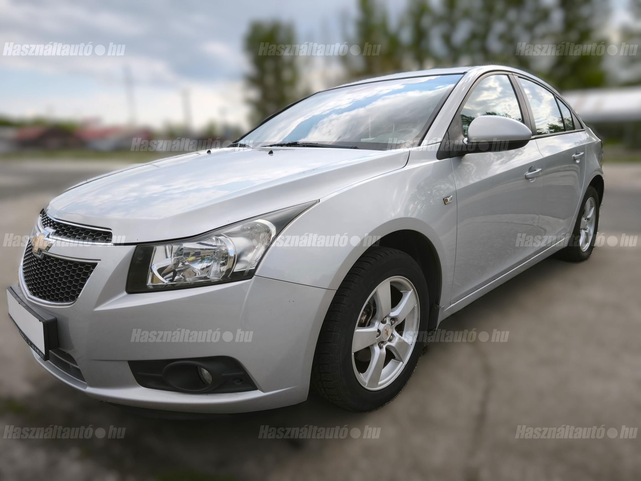 CHEVROLET CRUZE 2010/2 - 1