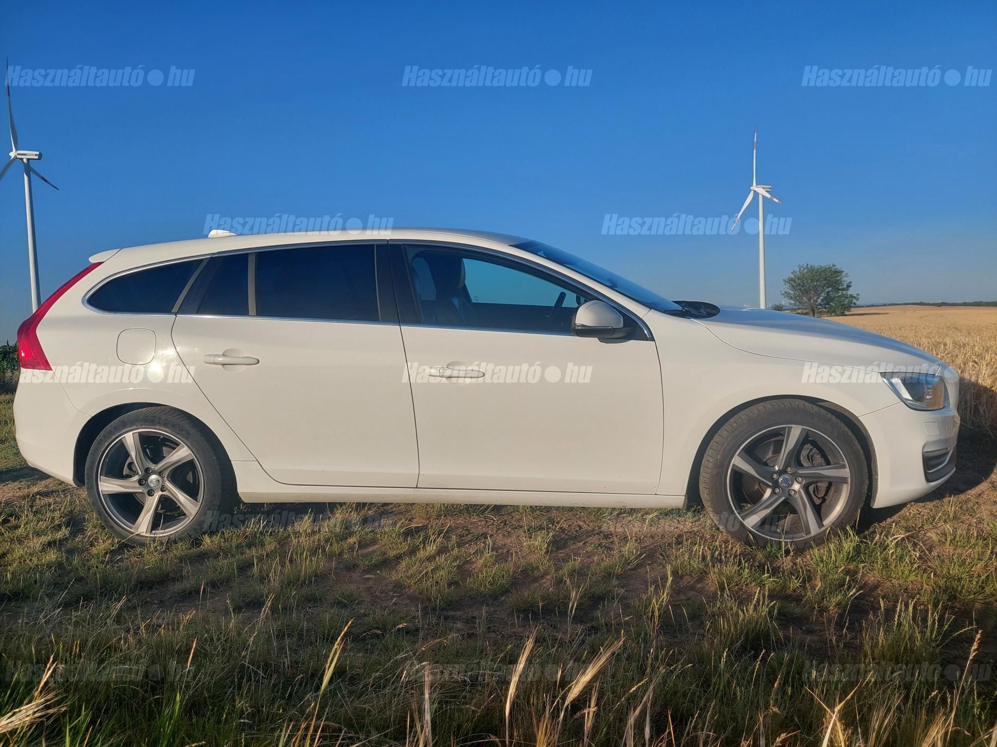 VOLVO V60 2016 - 1