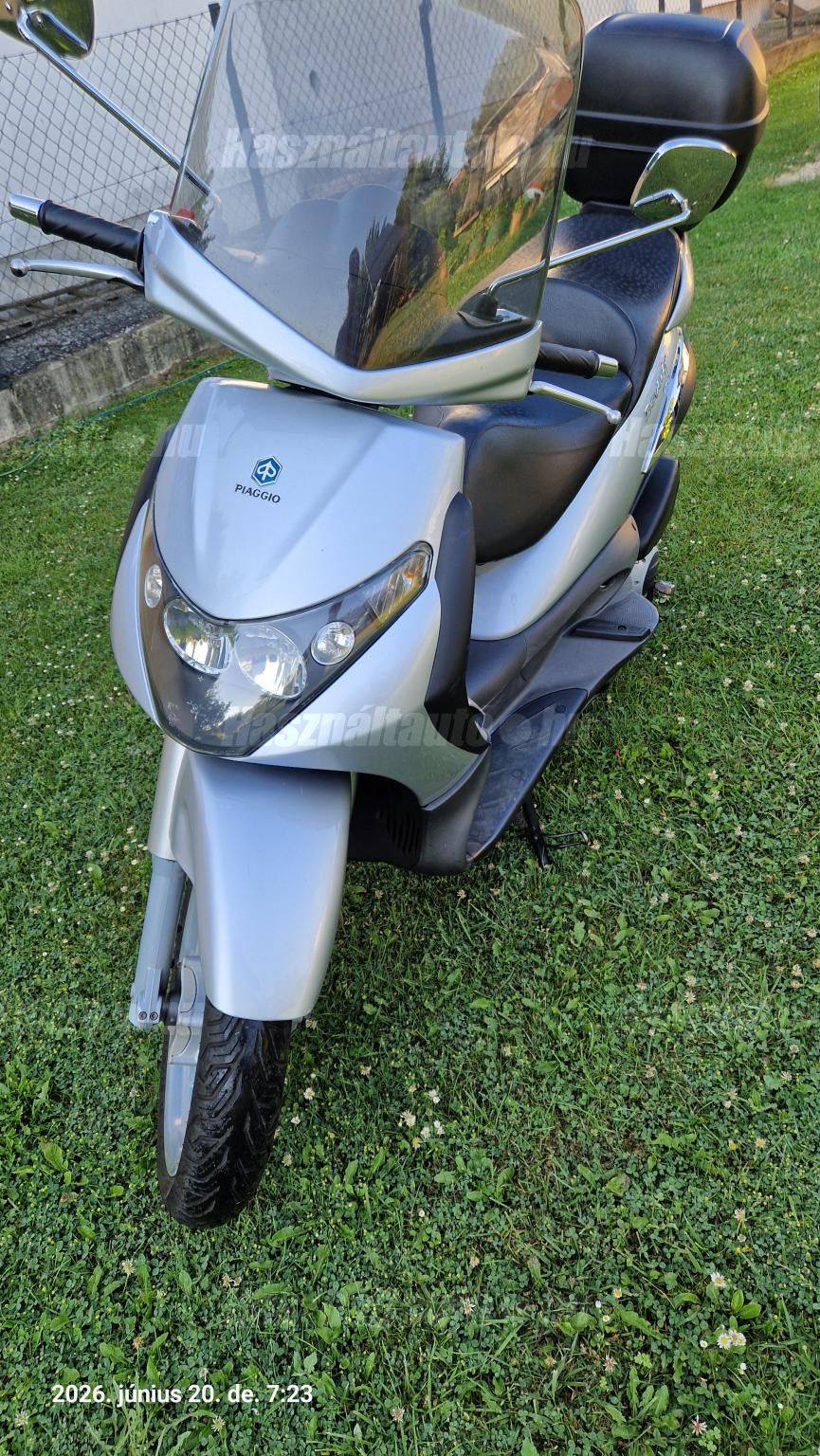 PIAGGIO BEVERLY 250 2004/4 - 1