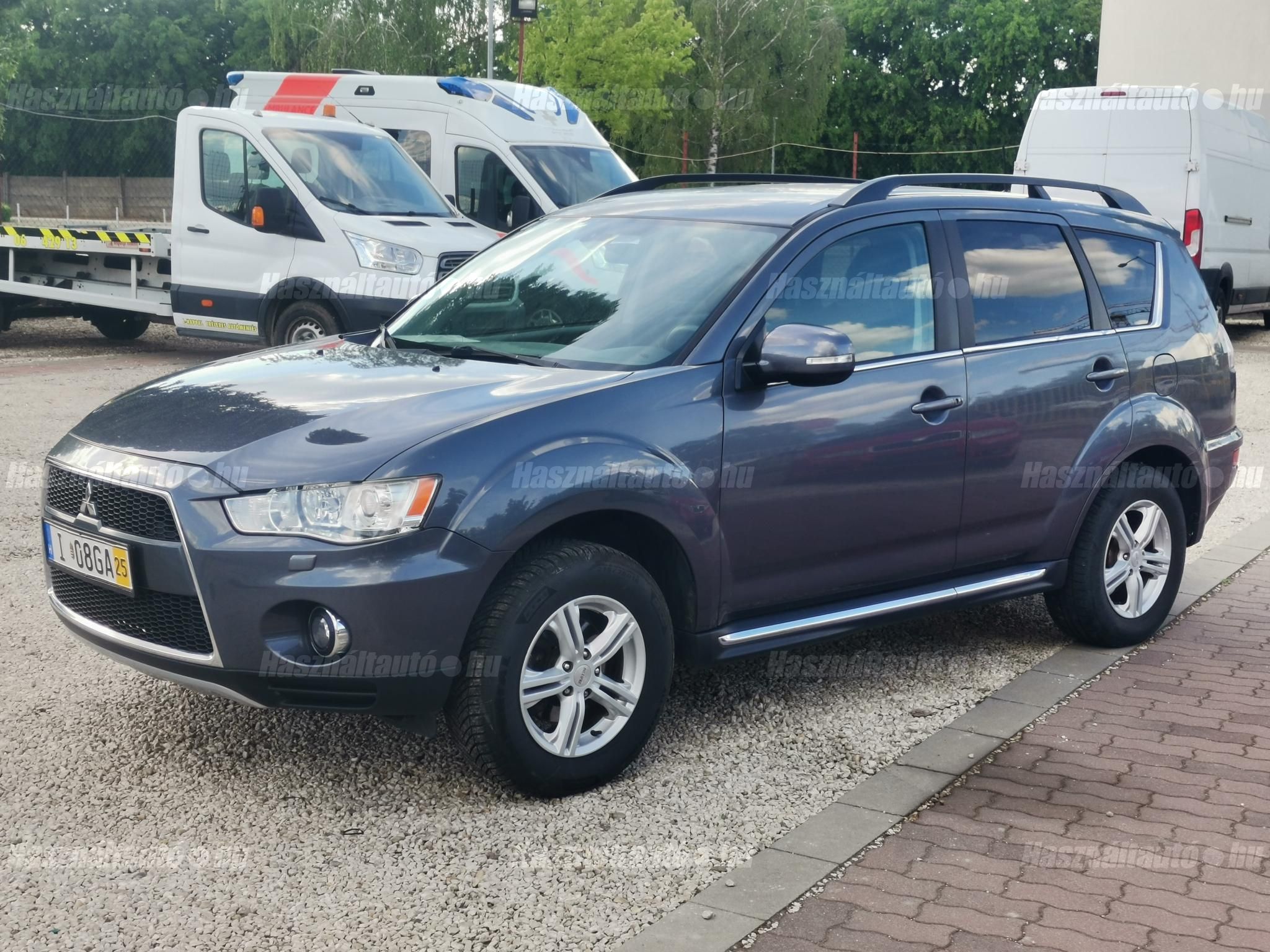 MITSUBISHI OUTLANDER 2011/4 - 1