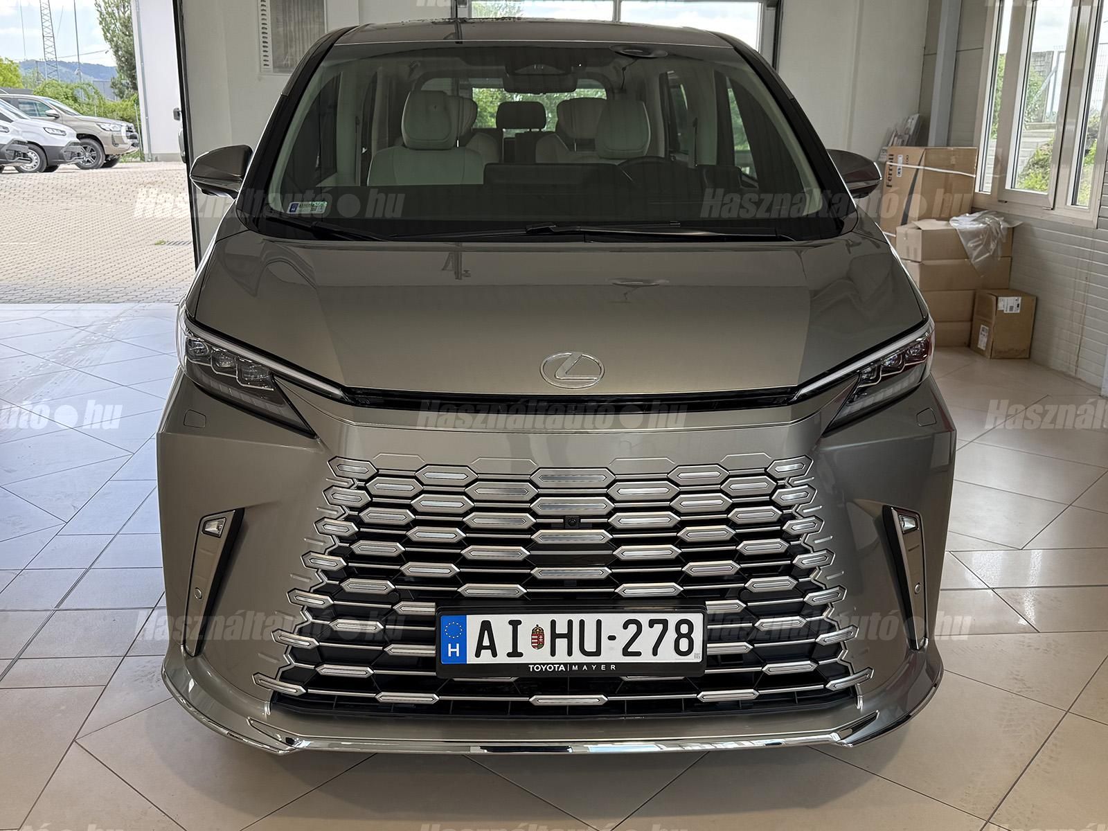 LEXUS LM 2024/10 - 1