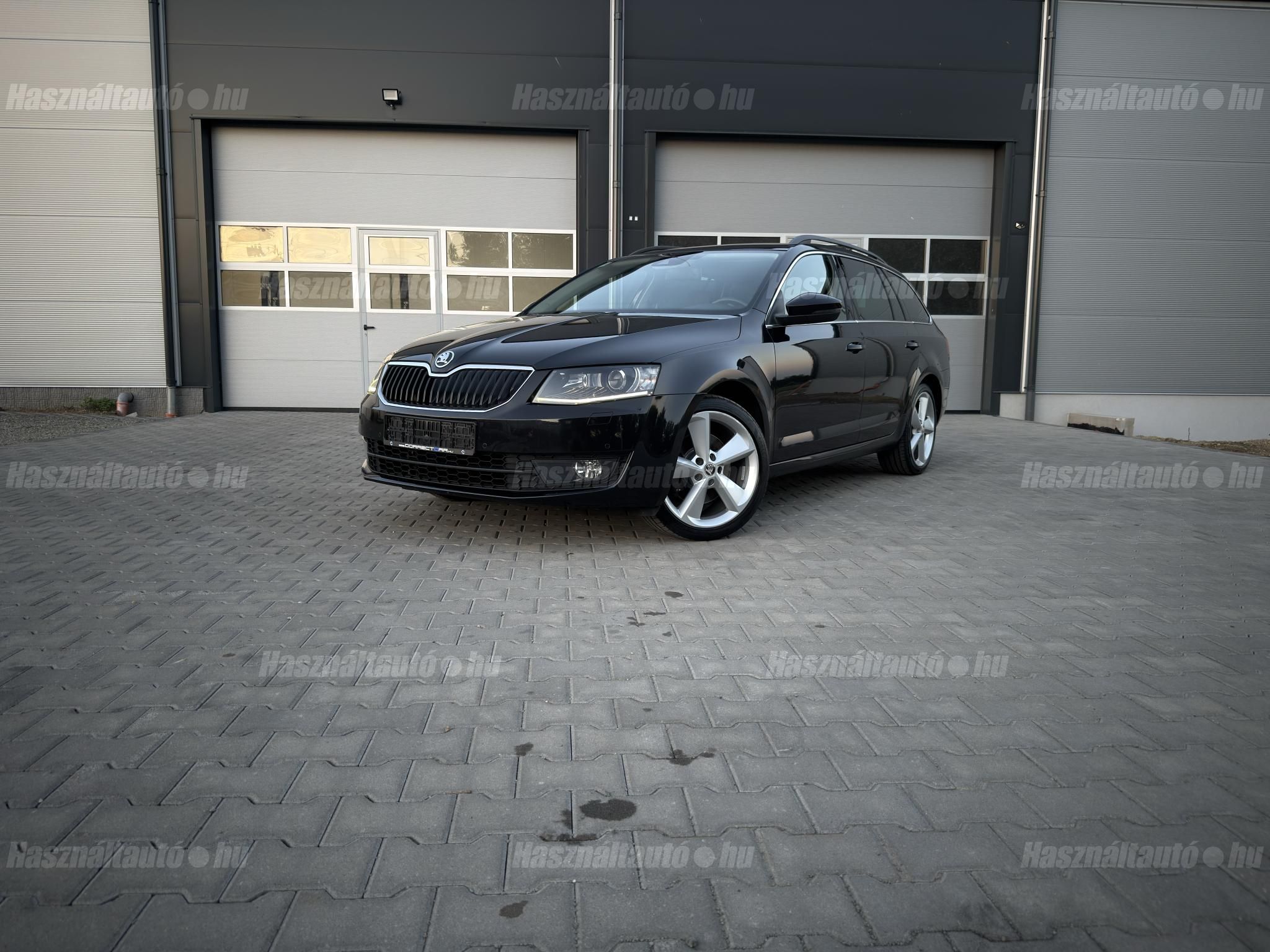 SKODA OCTAVIA 2013/8 - 1