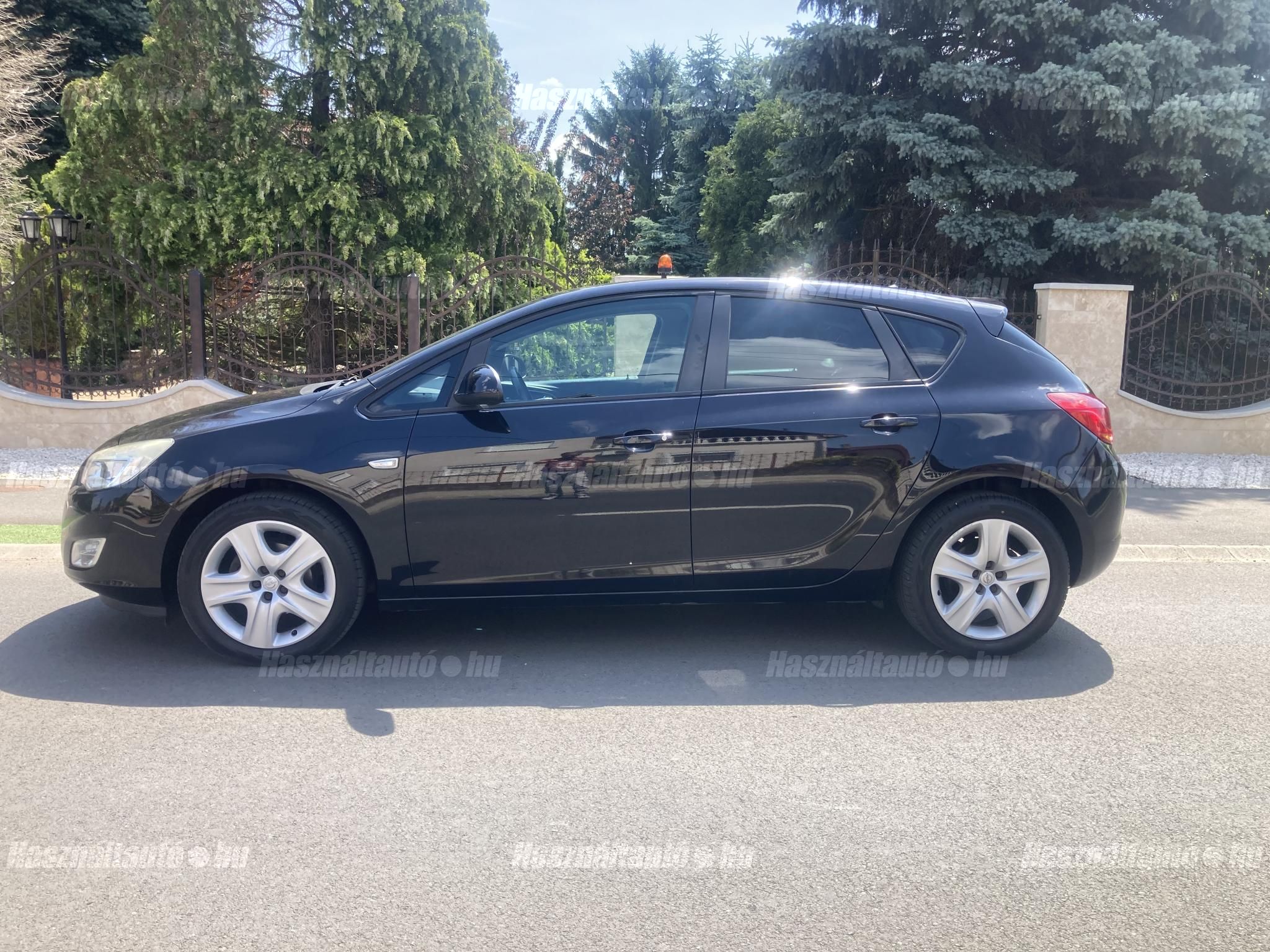 OPEL ASTRA 2011/9 - 1