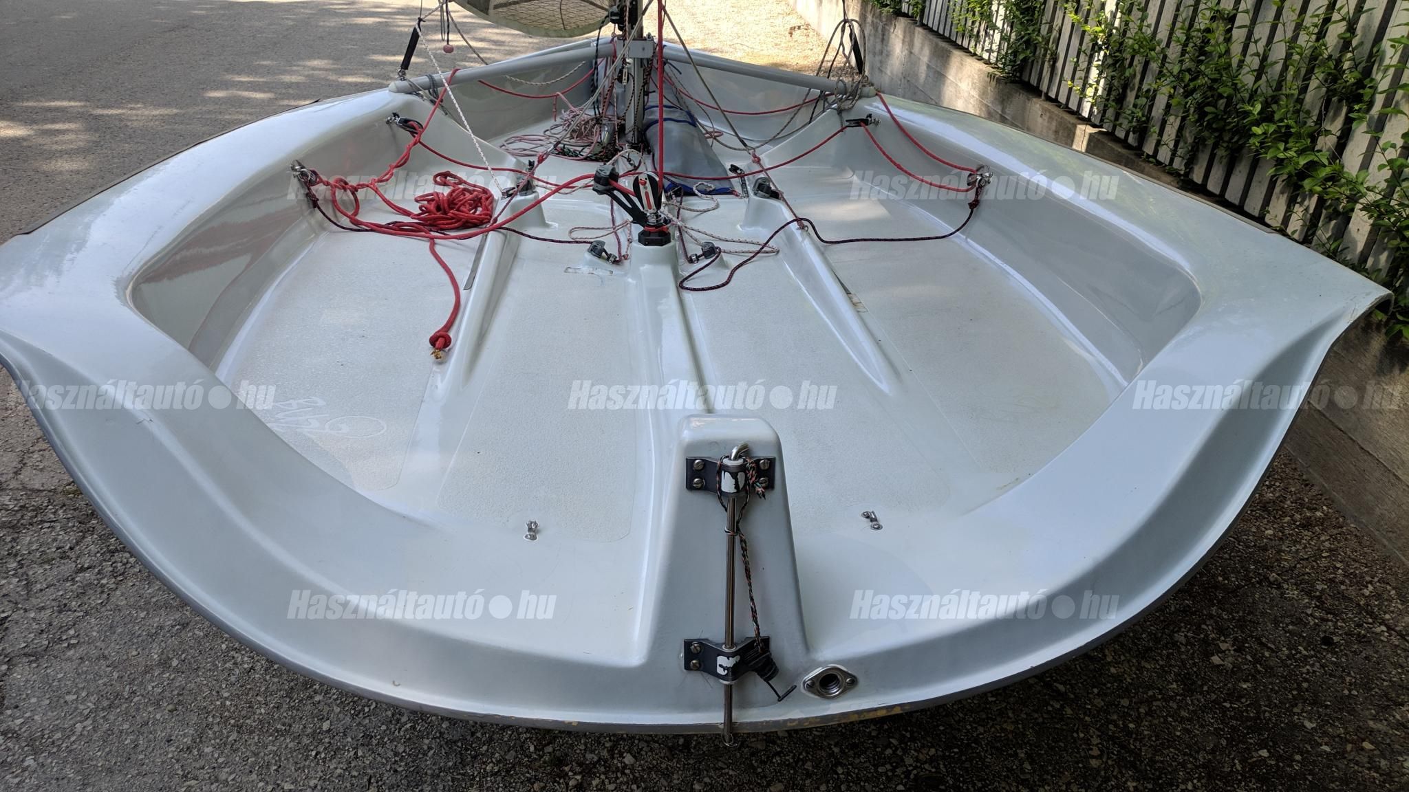 TOPPER BUZZ  SKIFF 2014/4 - 1