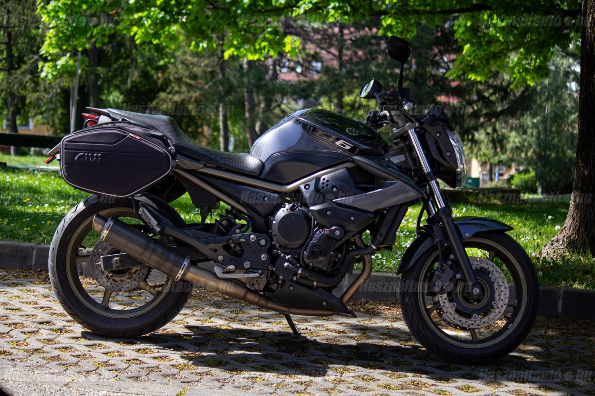 YAMAHA XJ 6 N 2010 - 1