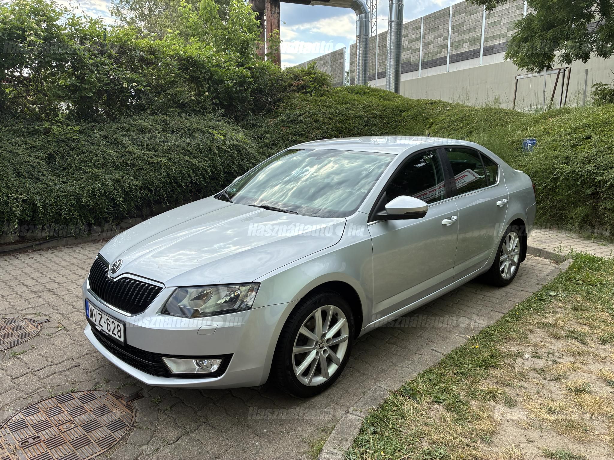 SKODA OCTAVIA 2014/8 - 1