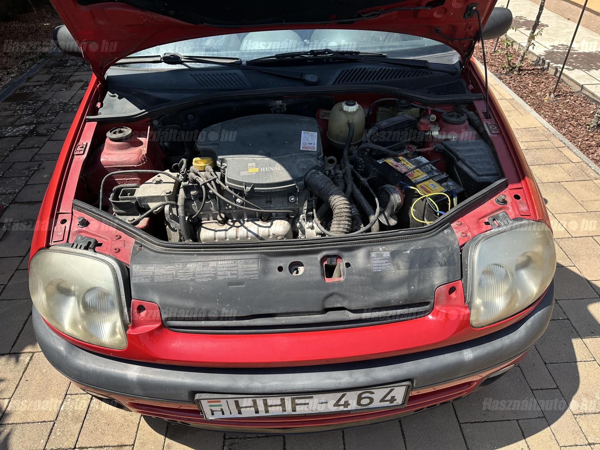 RENAULT CLIO 2000/7 - 1