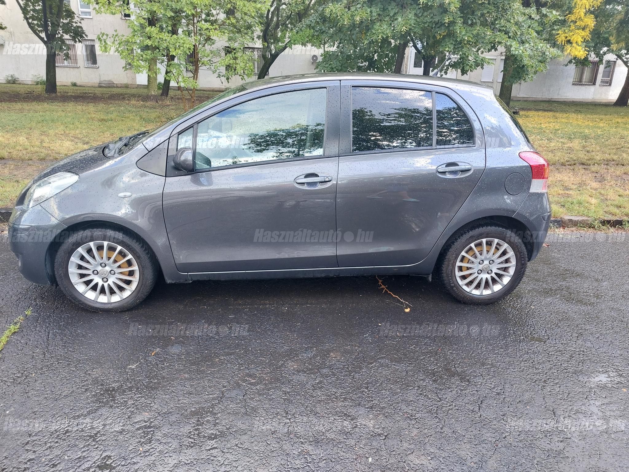 TOYOTA YARIS 2009/2 - 1