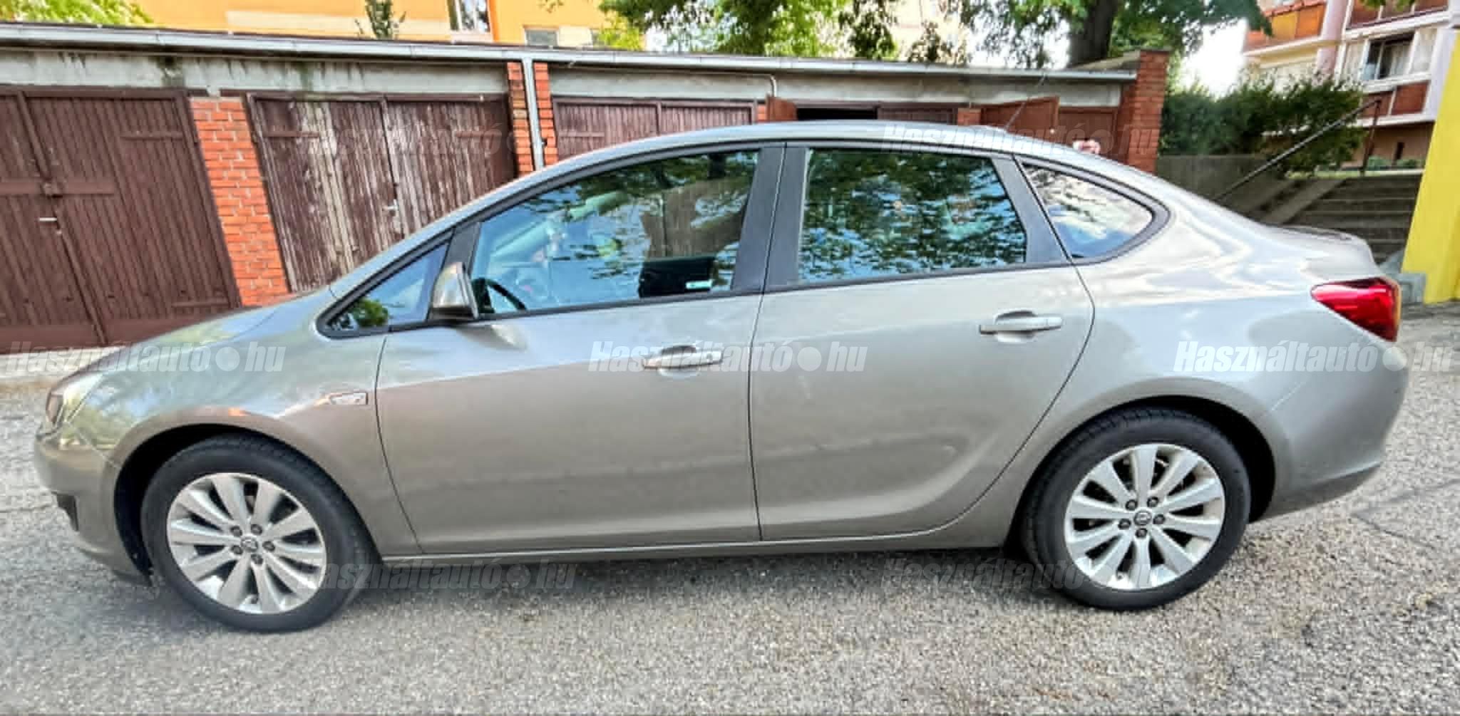 OPEL ASTRA J 2017/3 - 1