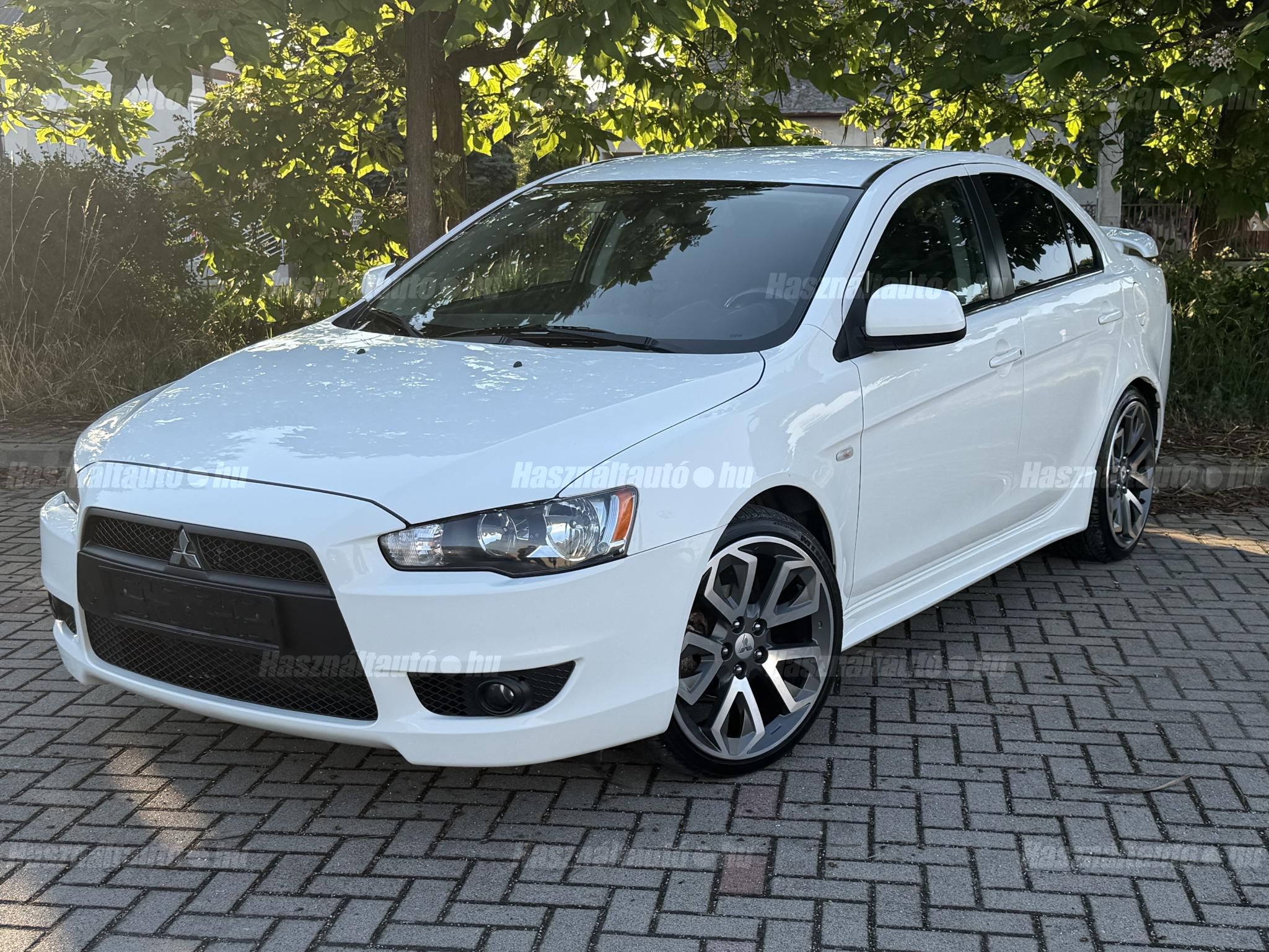 MITSUBISHI LANCER 2010/4 - 1