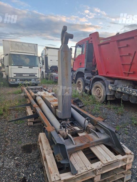 MULTITRAILER 2010 - 1