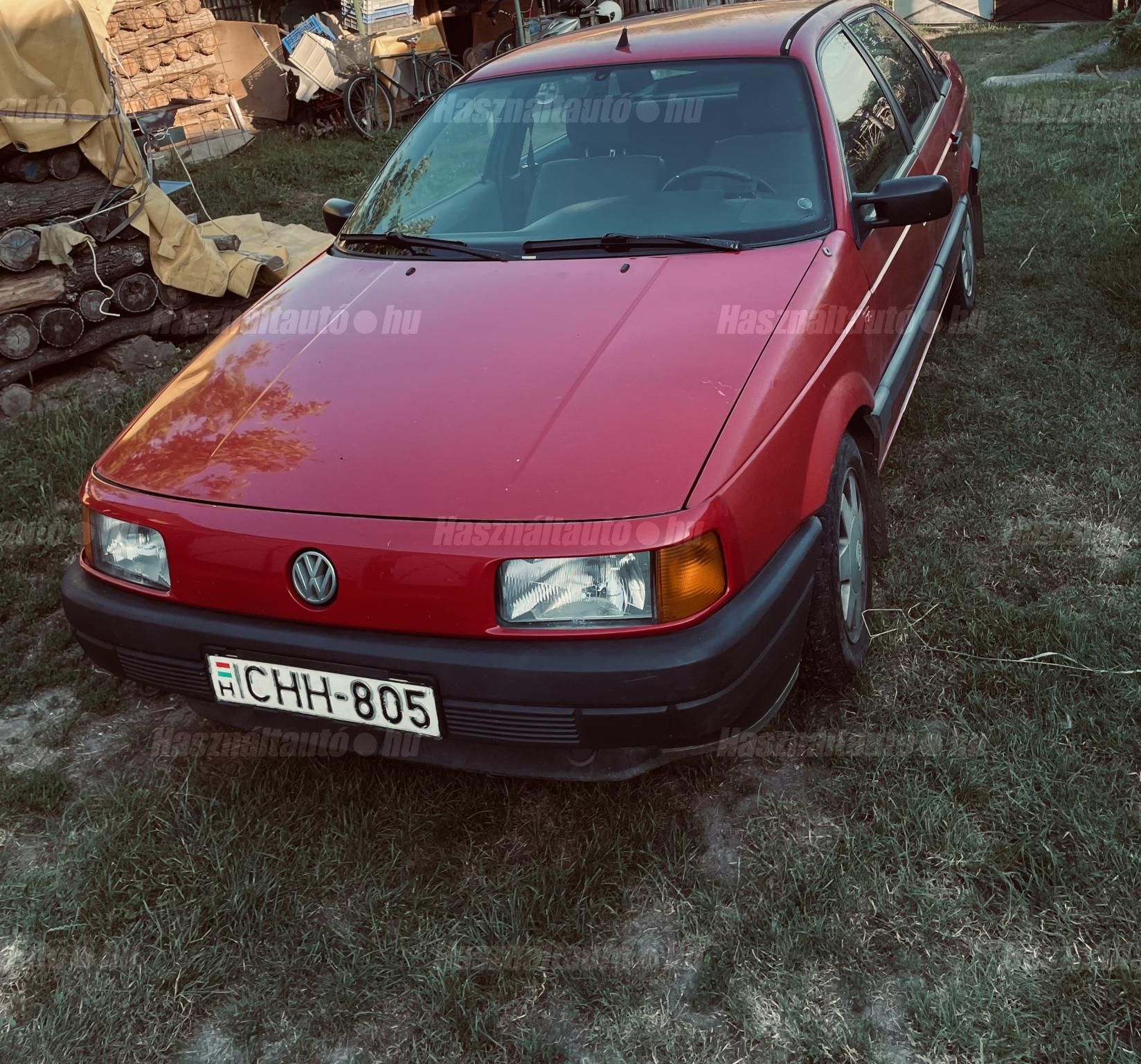 VOLKSWAGEN PASSAT III 1988/12 - 1