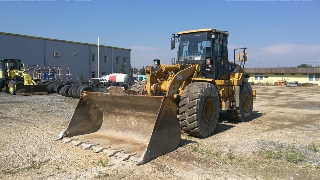 CATERPILLAR 2008 - 1