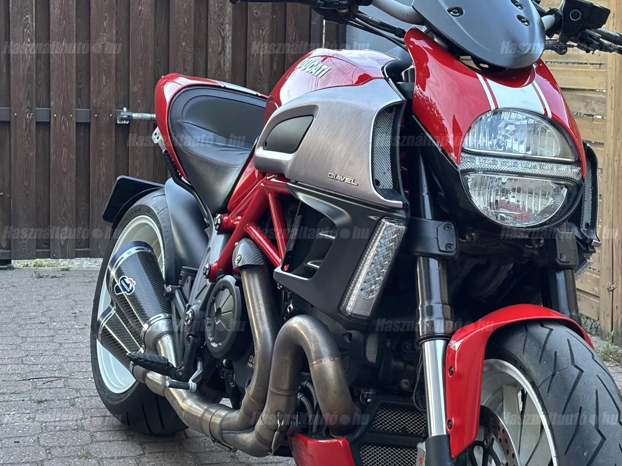 DUCATI DIAVEL 2013 - 1