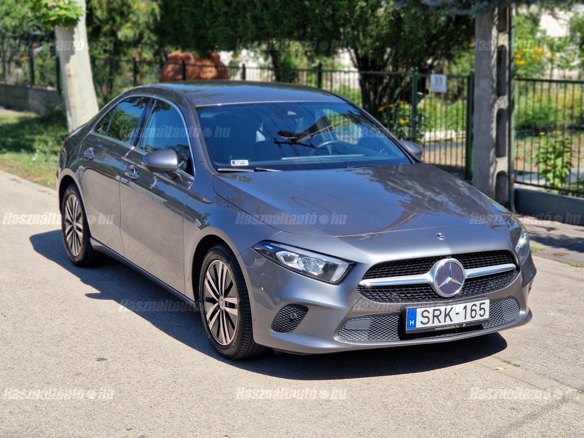 MERCEDES-BENZ A 200 2021/4 - 1
