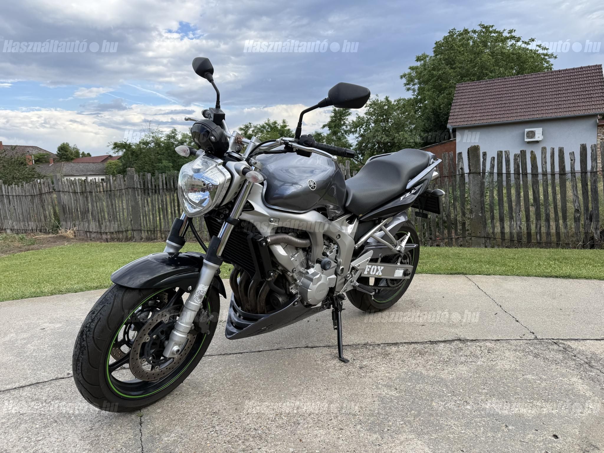 YAMAHA FZ6-N 2005/4 - 1