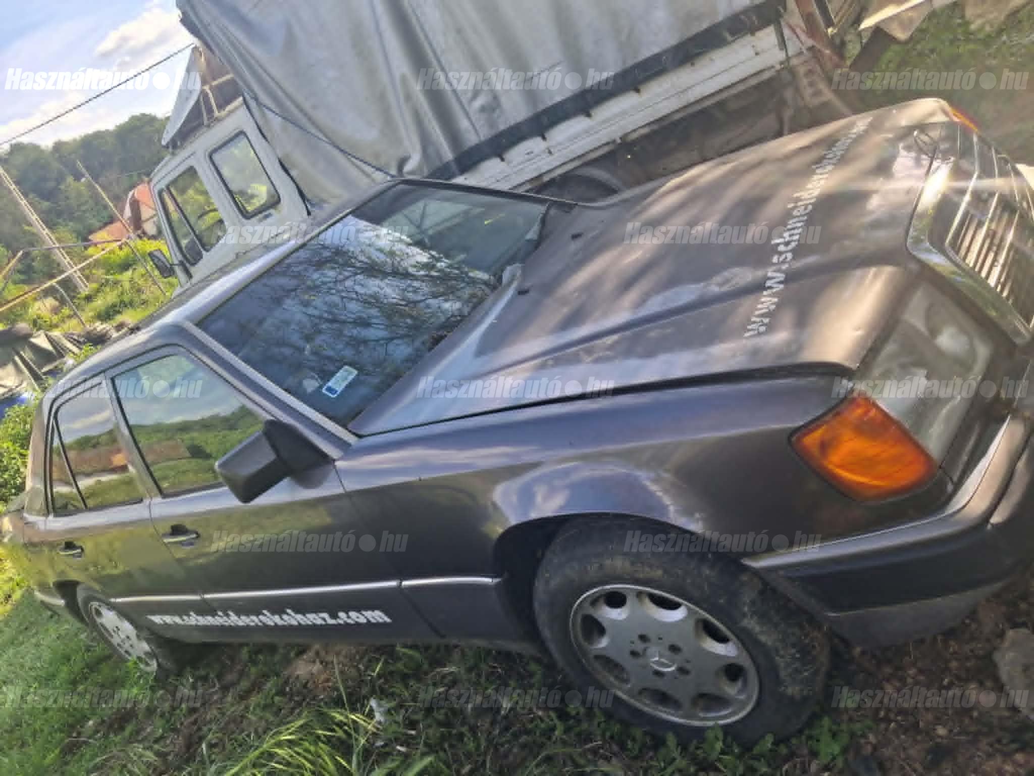 MERCEDES-BENZ E 124 1992/8 - 1